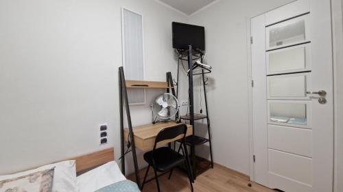 Small Double Room without Window photo 2