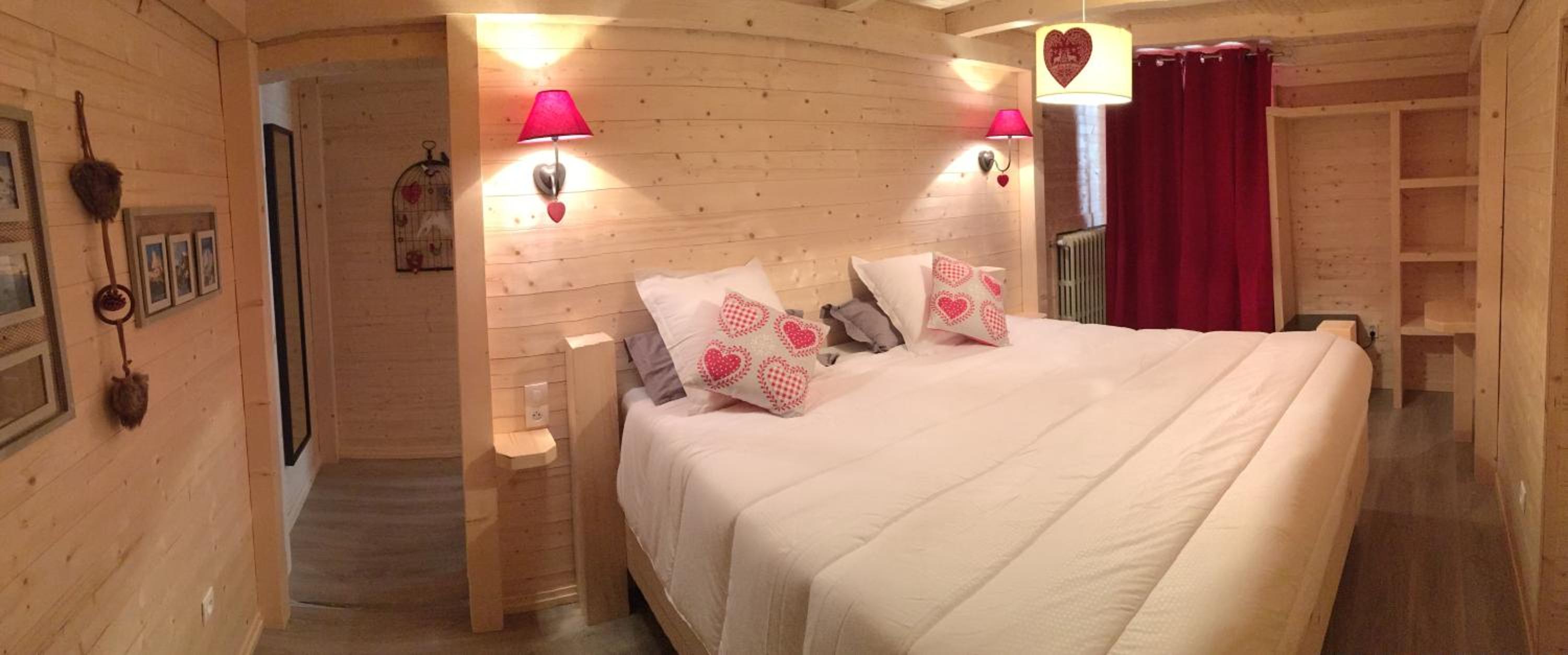 Honeymoon Suite  with spa access photo 1