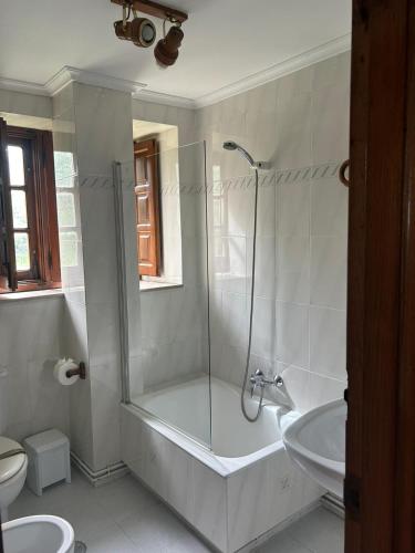 Deluxe Double Room (2 Adults + 1 Child)