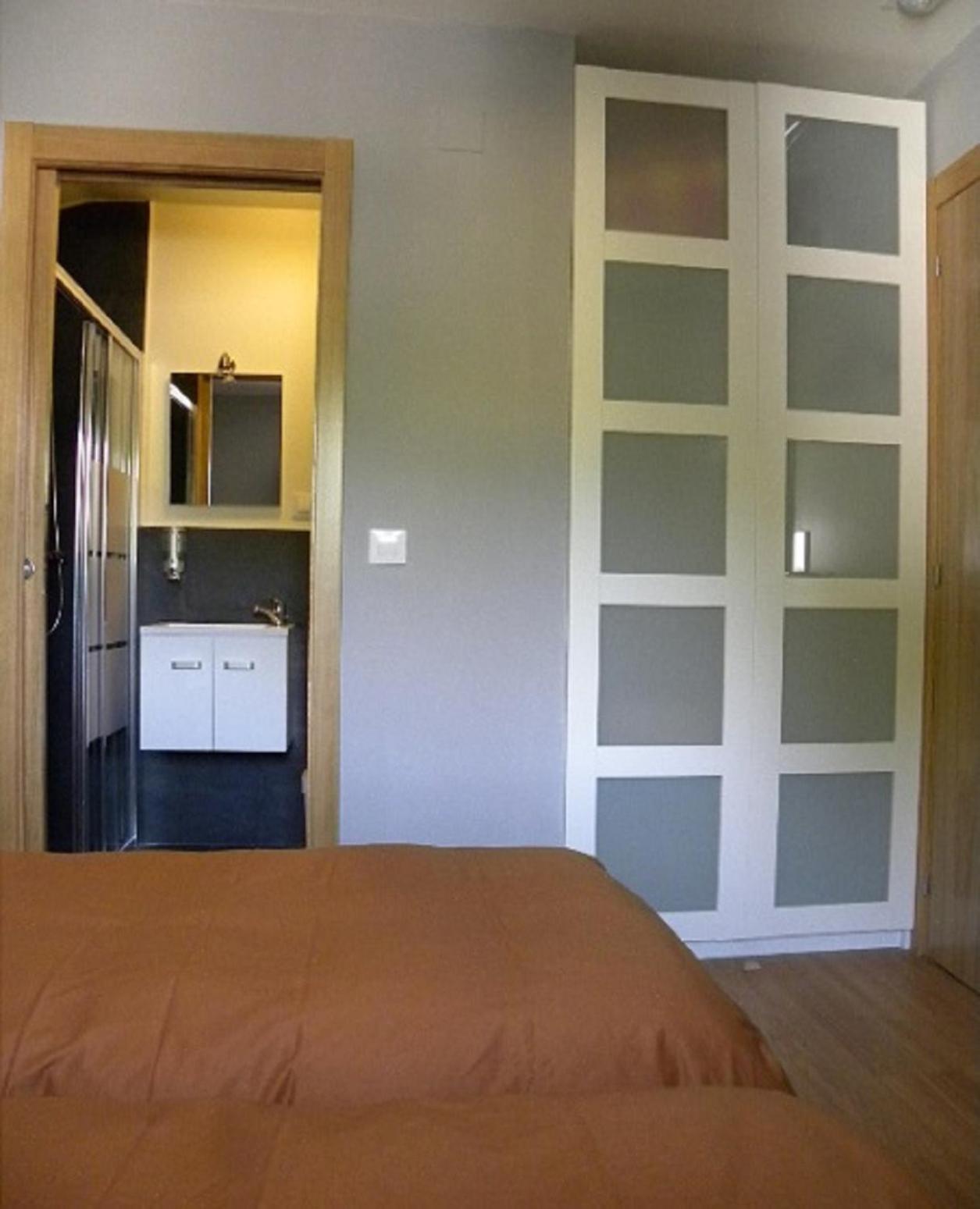 Twin Room with Bathroom