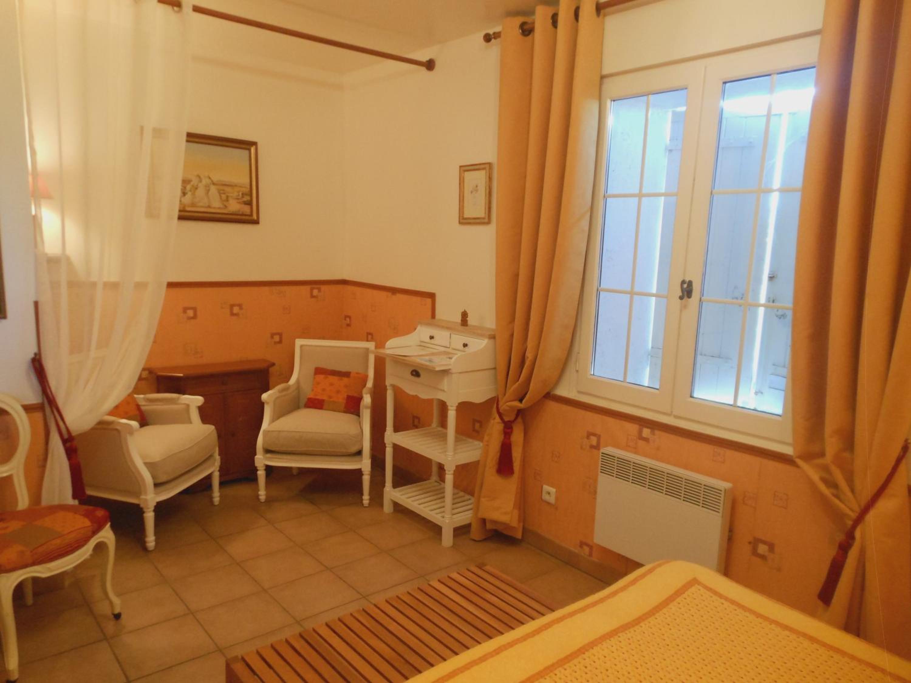 Superior Queen Room photo 2