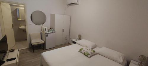 Standard Twin Room photo 3
