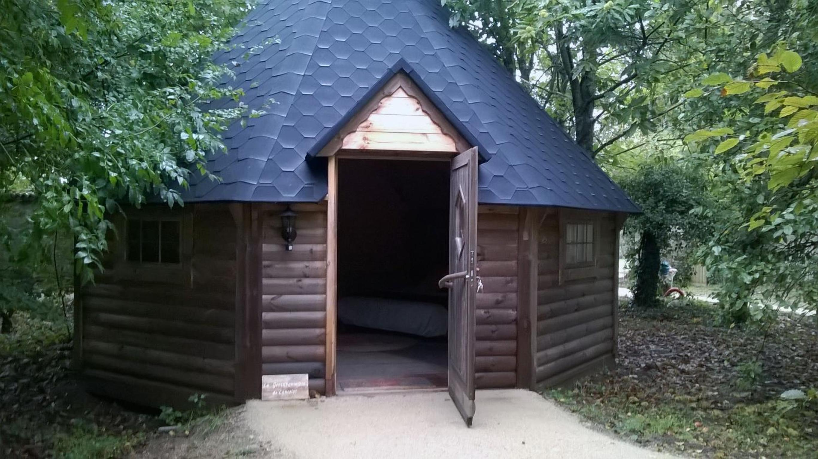 One-Bedroom Lodge - Disability Access - Photo 1