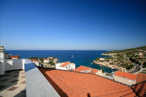 Studio with Terrace and Sea View