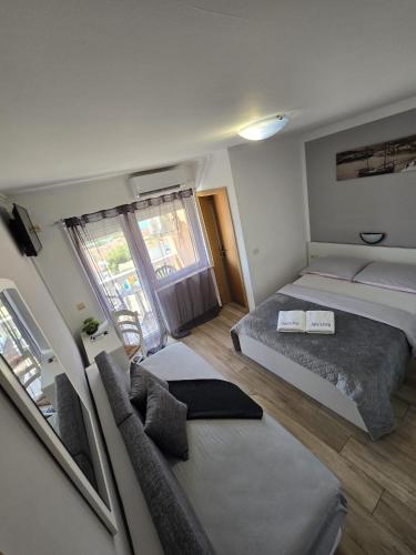 Double Room with Balcony and Sea View