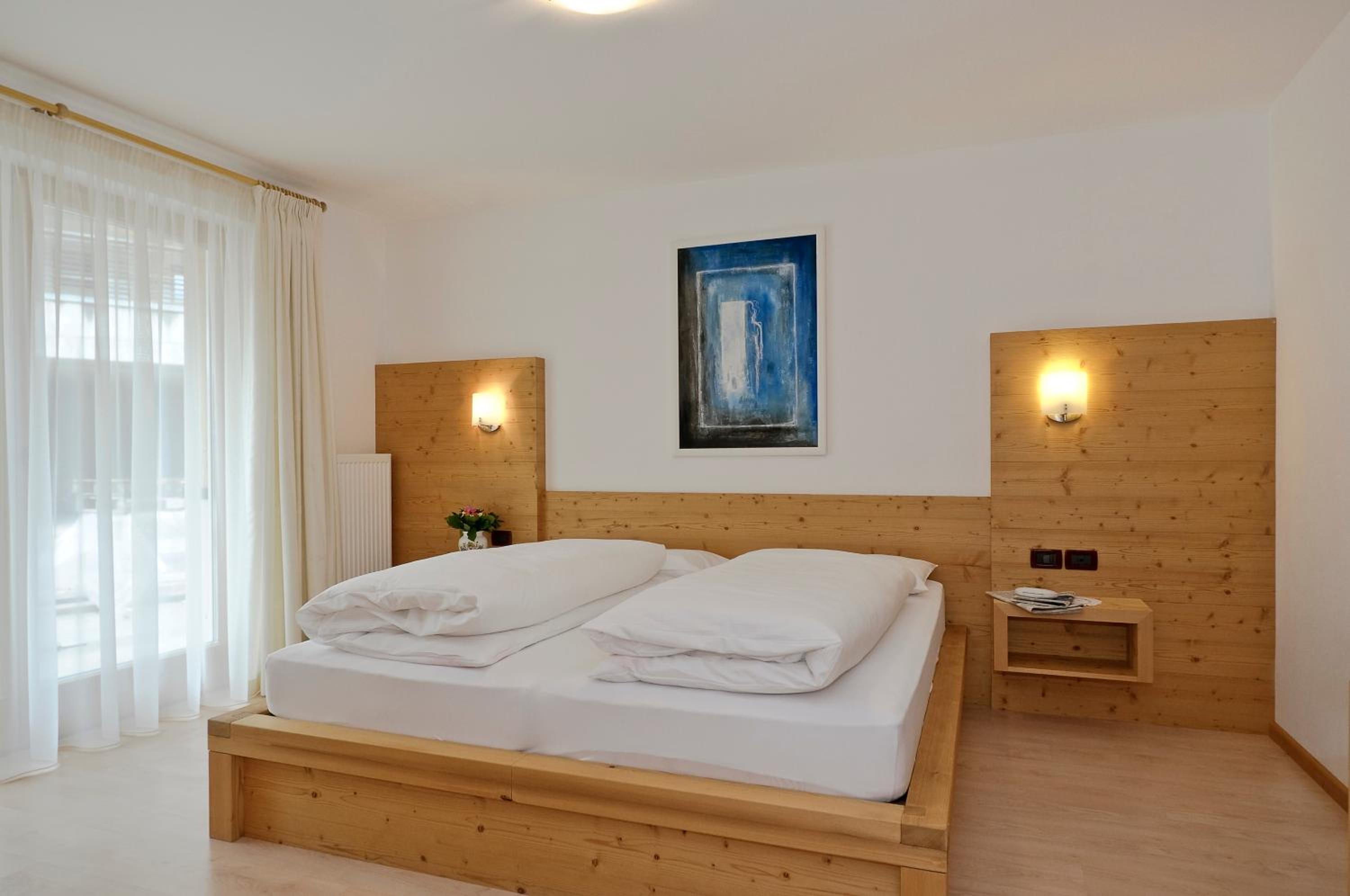 Two-Bedroom Apartment (4 Adults)