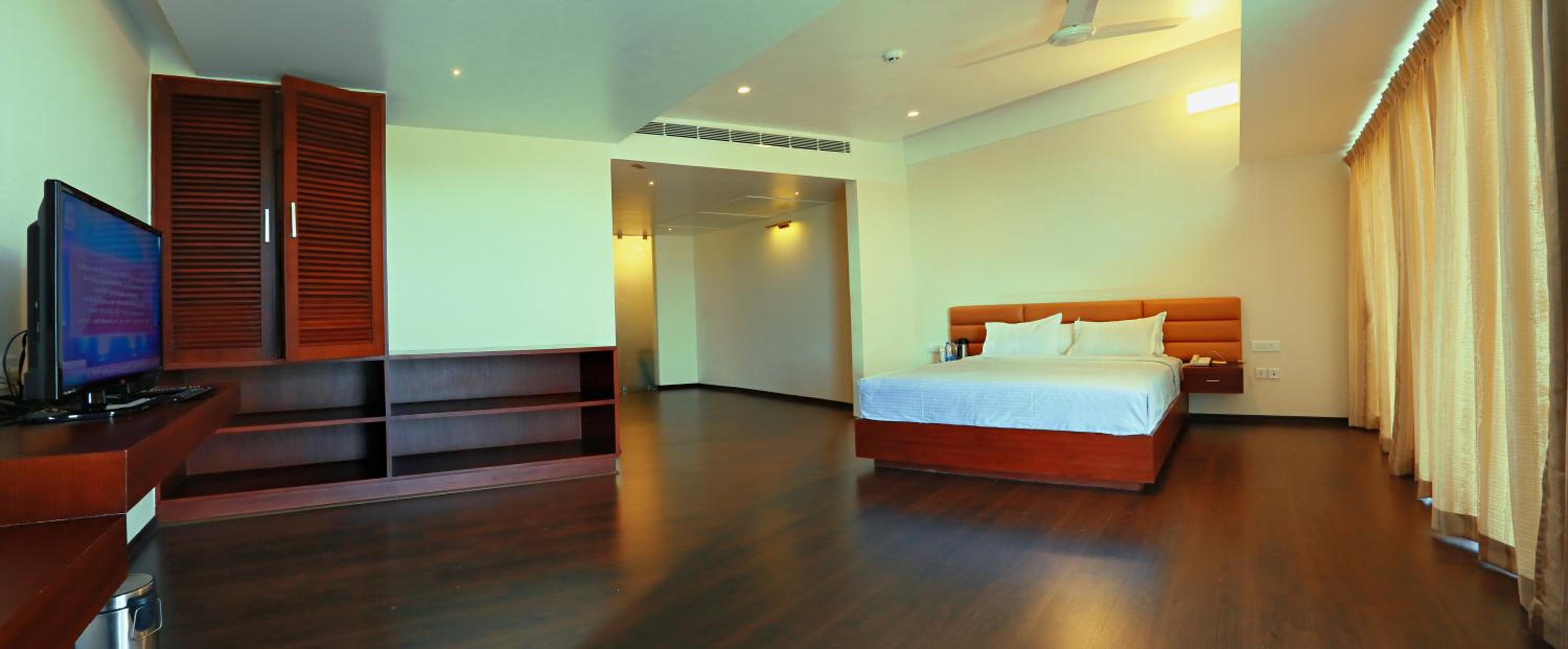 Deluxe Double or Twin Room - Photo 12