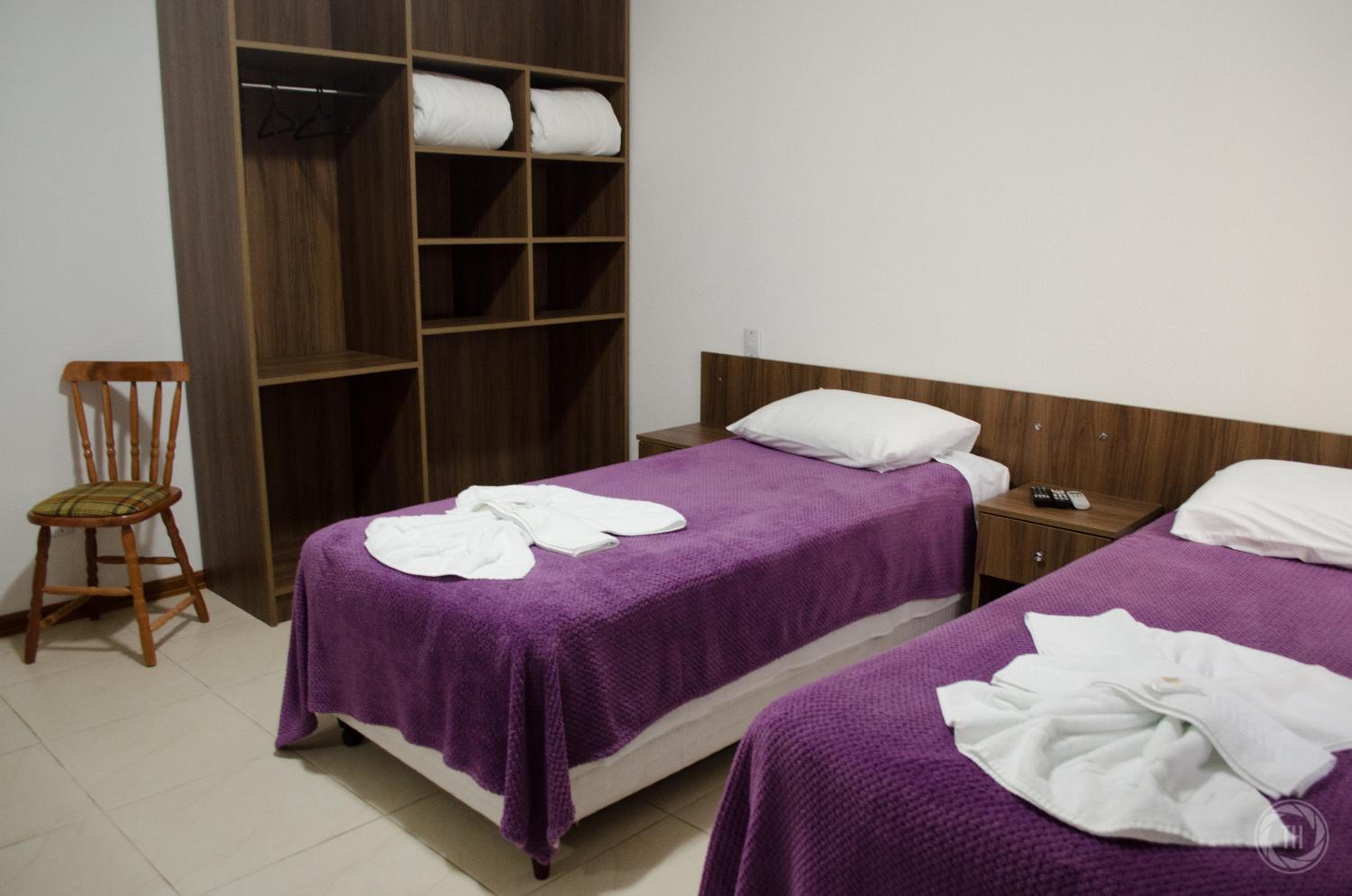 Large Double or Twin Room photo 2
