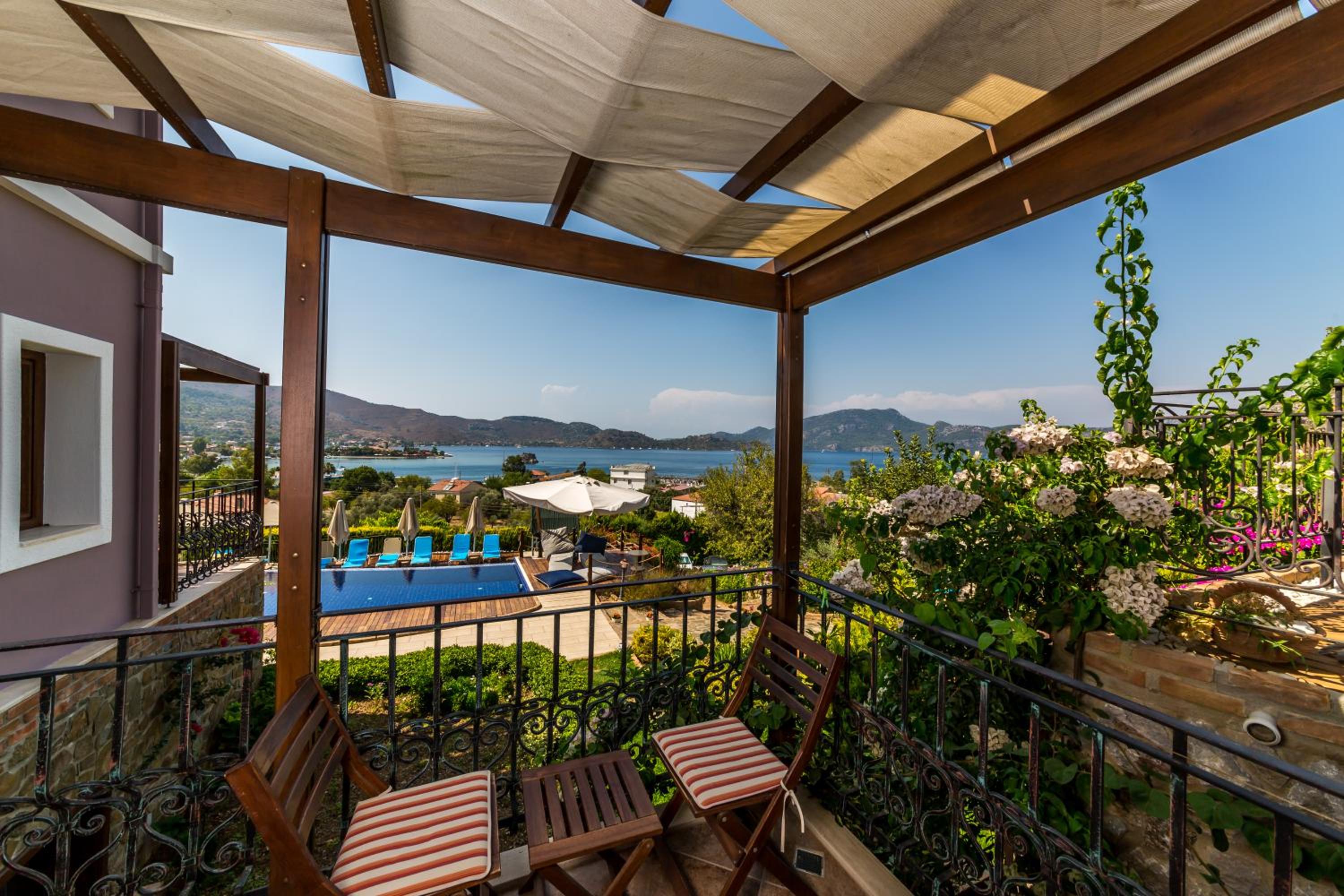 Double Room with Balcony and Sea View photo 3
