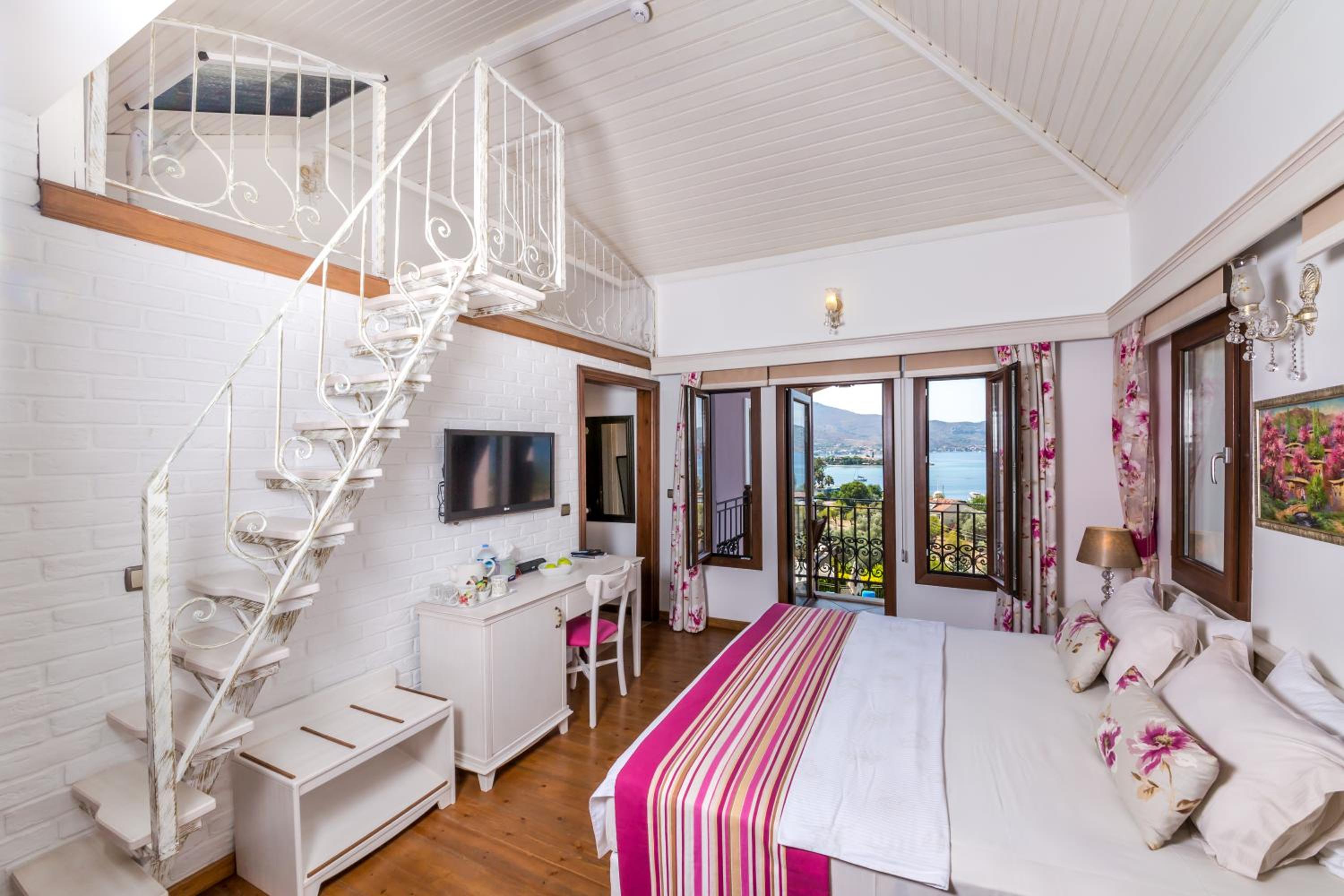 Deluxe Double Room with Sea View photo 1