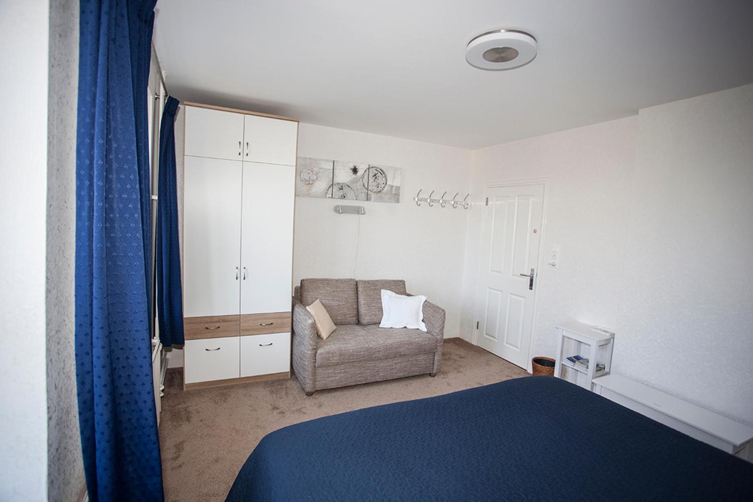 Double Room with View - Photo 3