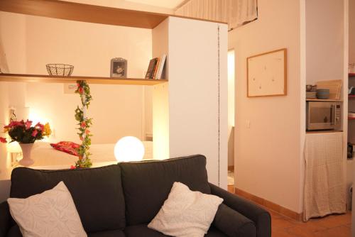 Studio Apartment photo 3