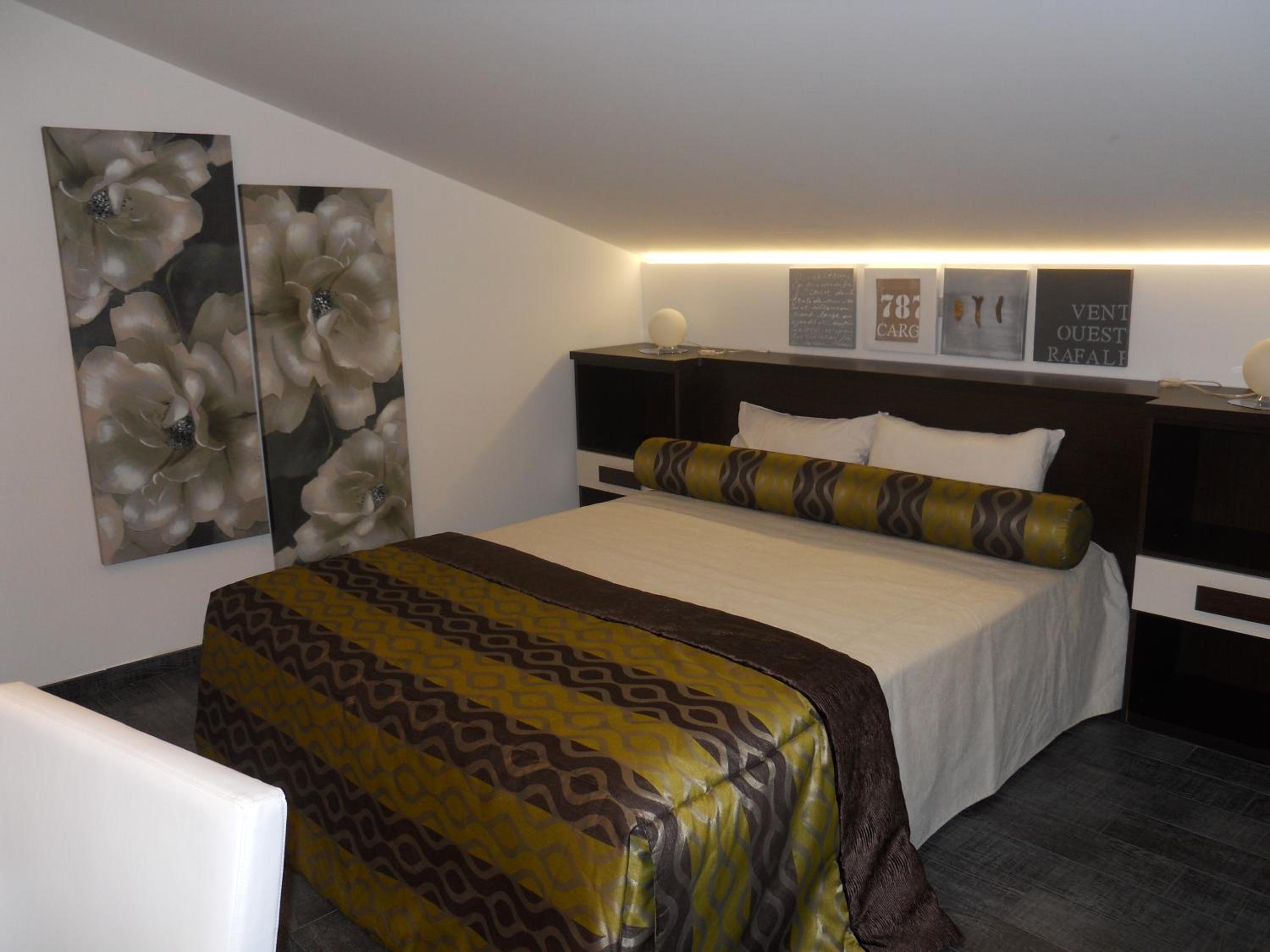 Deluxe Suite photo 2