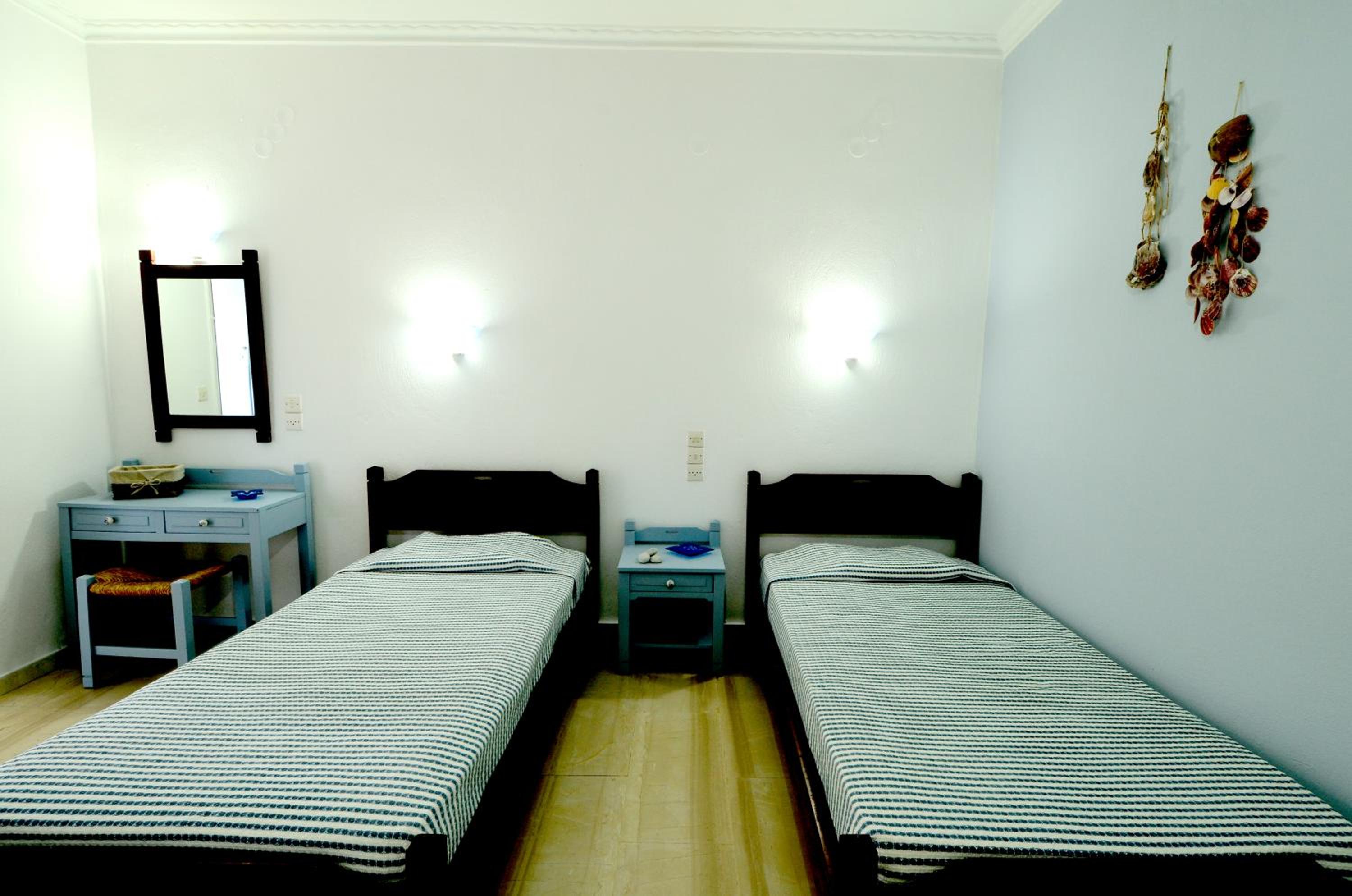 Studio (2-3 Adults) photo 2
