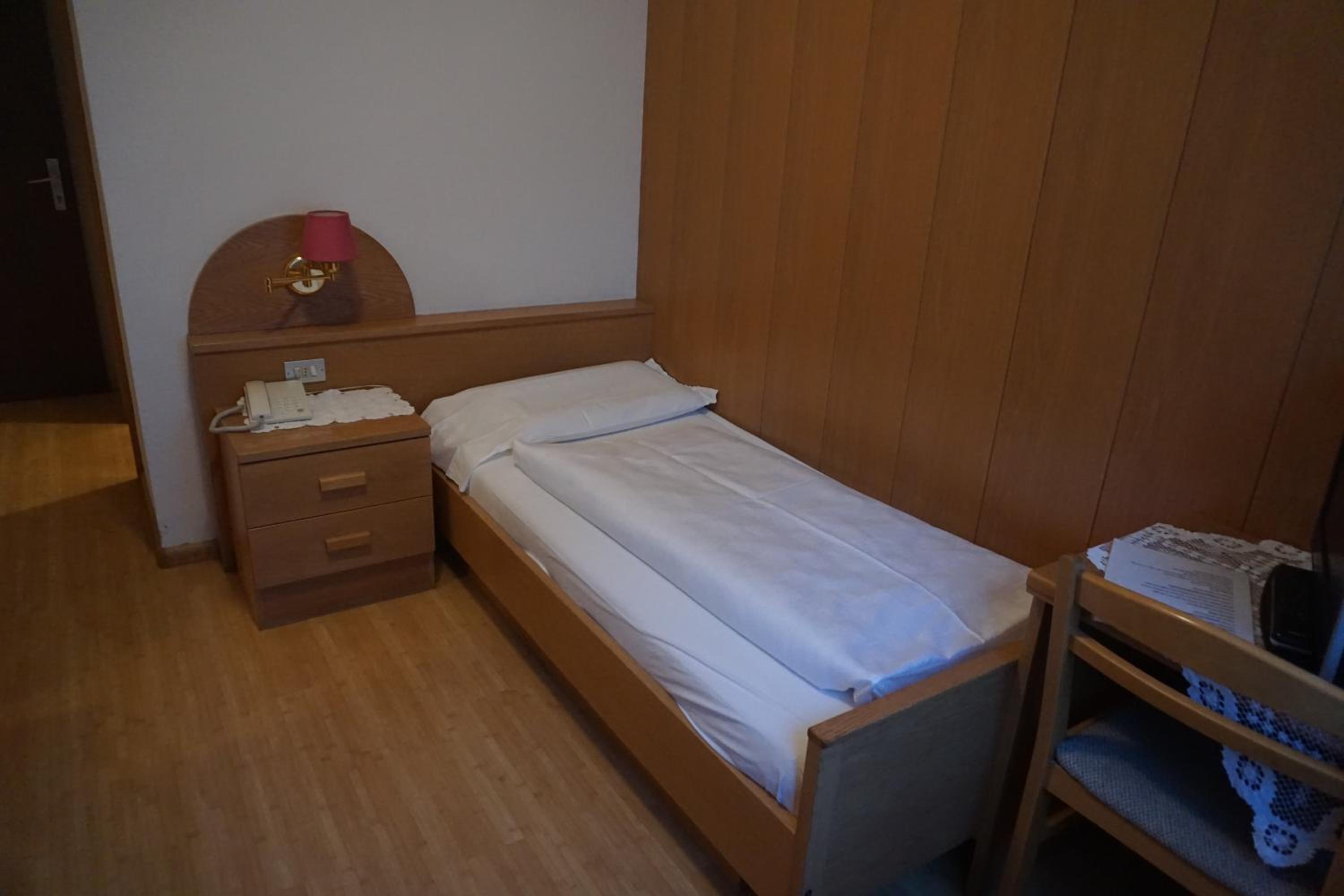 Single Room photo 2