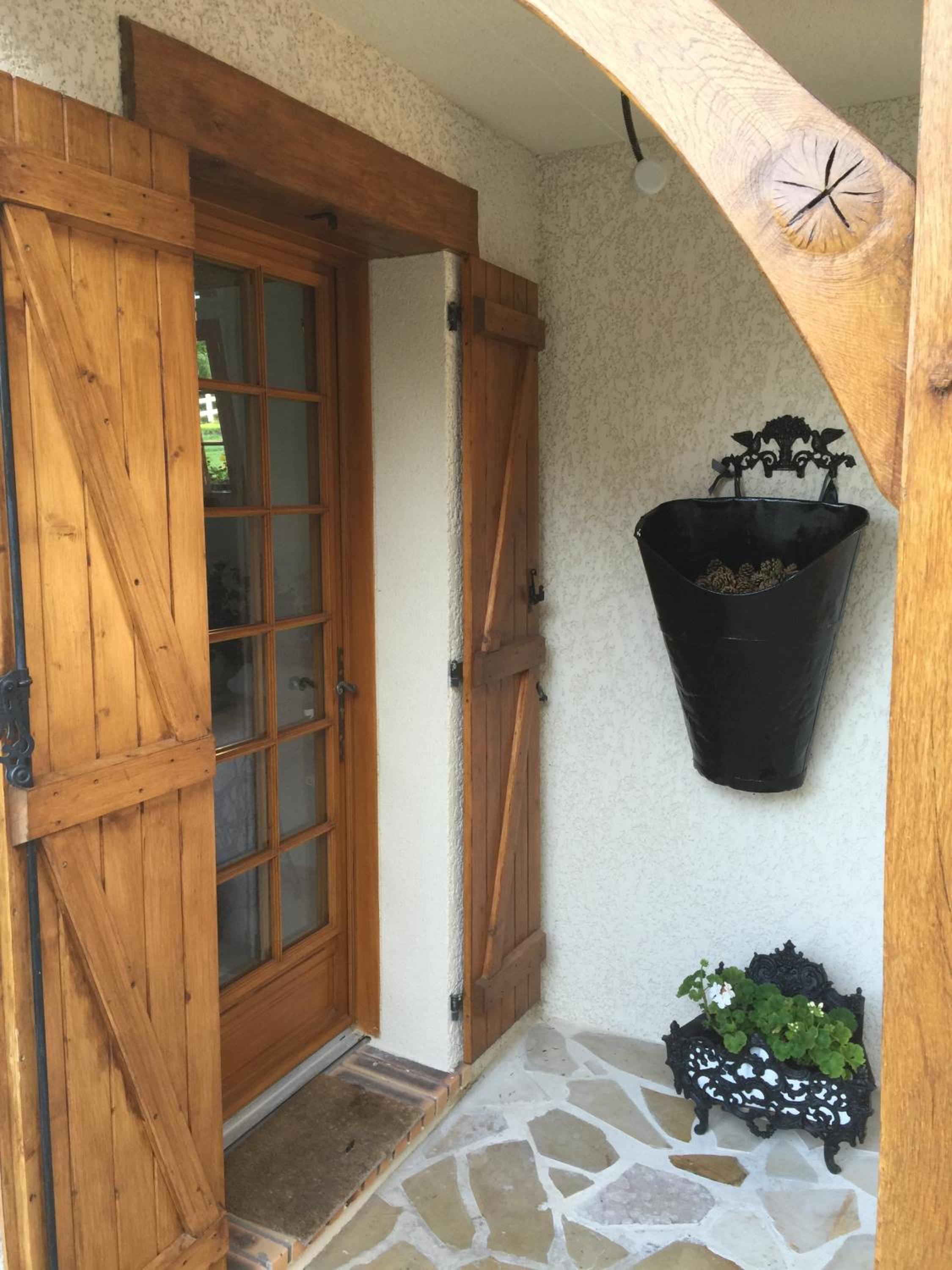 Double Room with Private External Bathroom - Photo 17