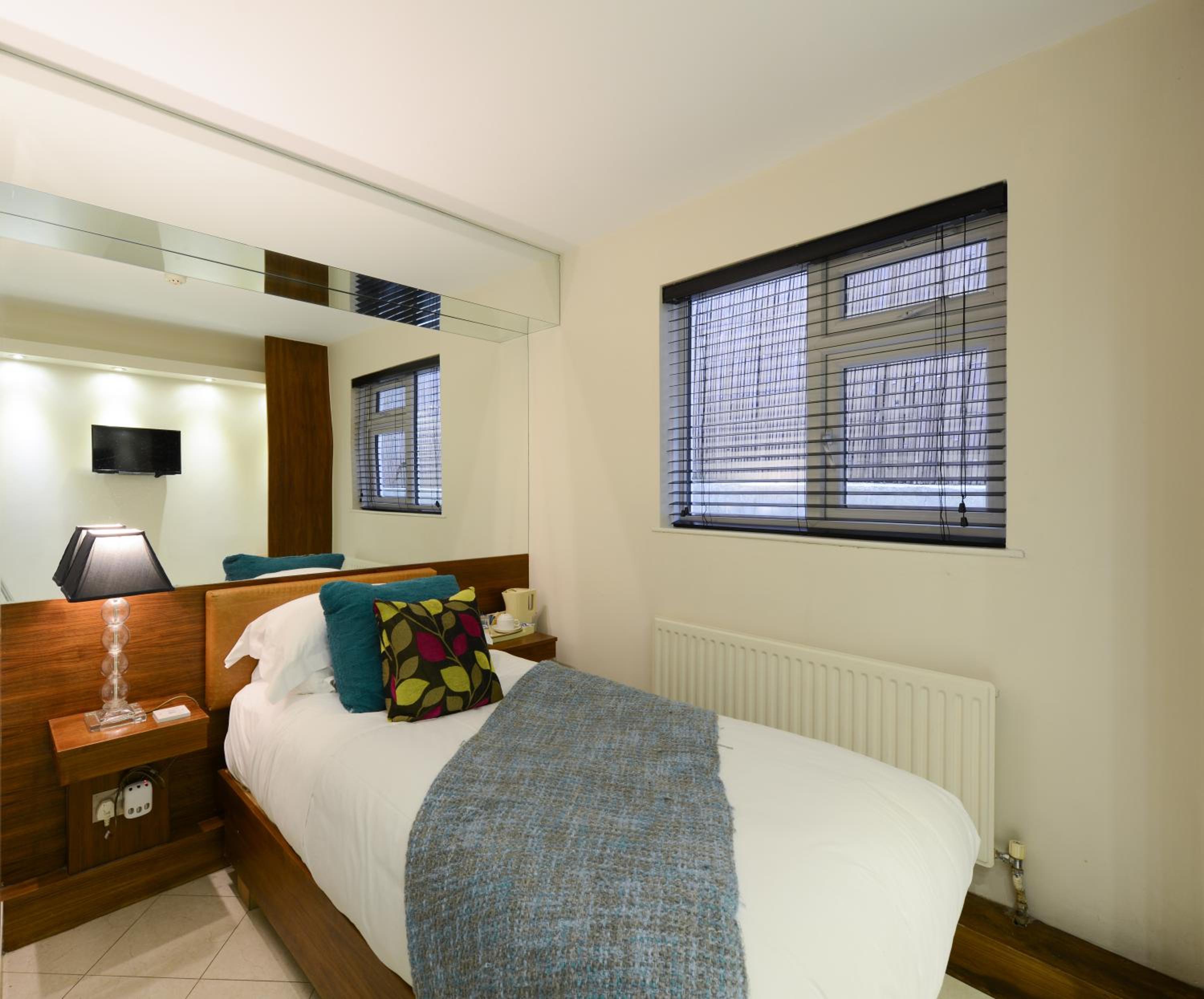 Standard Single Room photo 3