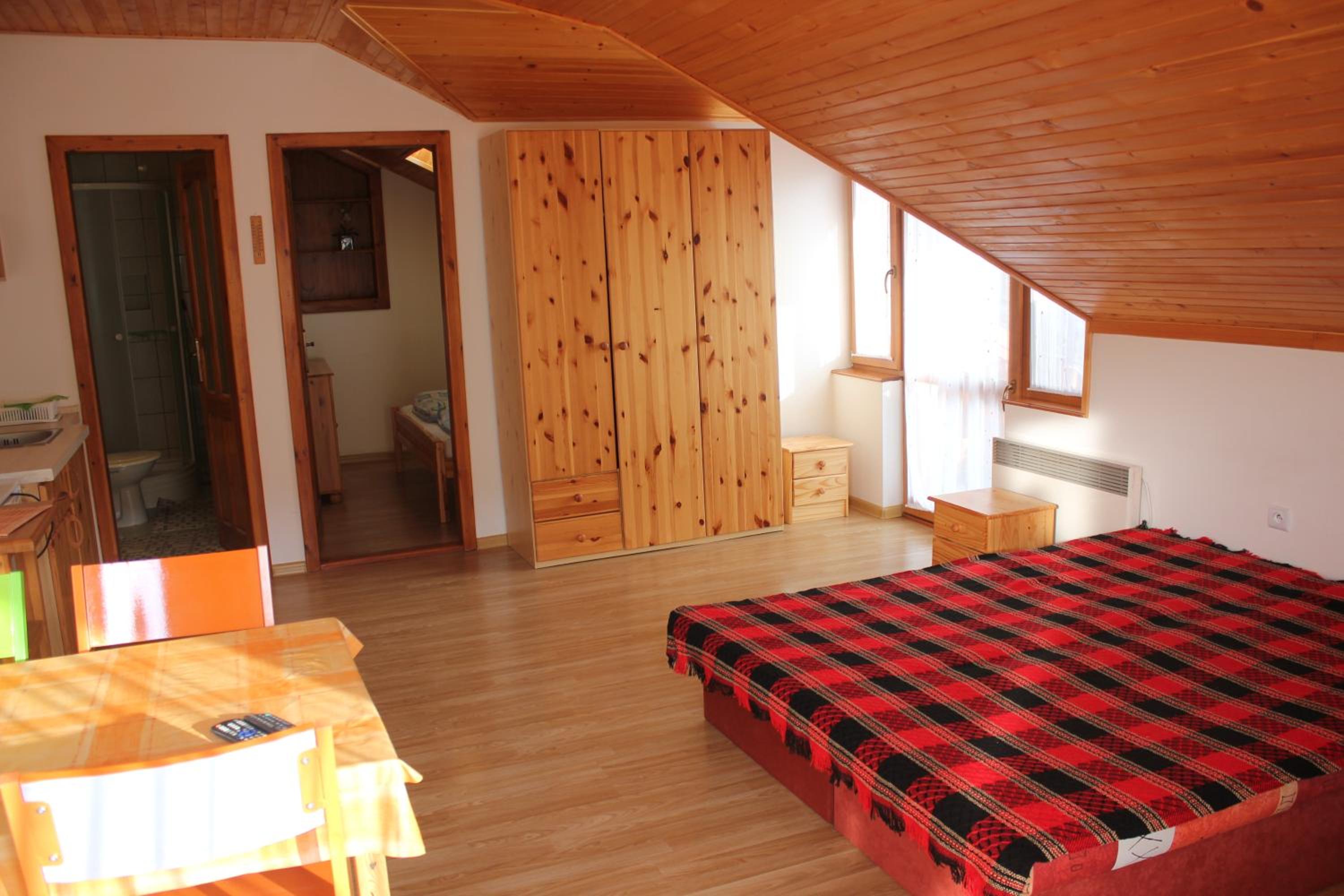 Family Room with Balcony photo 2