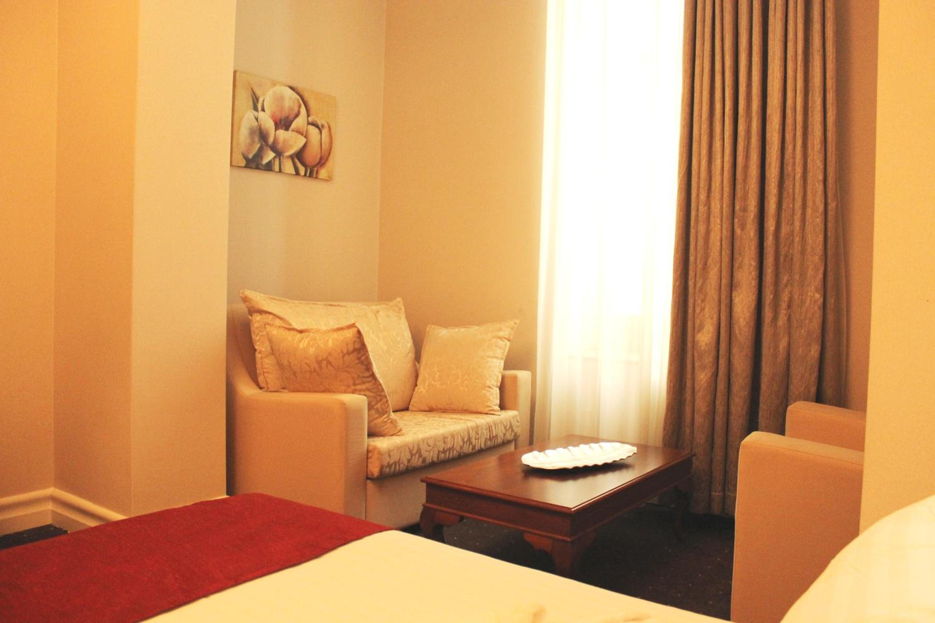 Junior Twin Suite photo 2