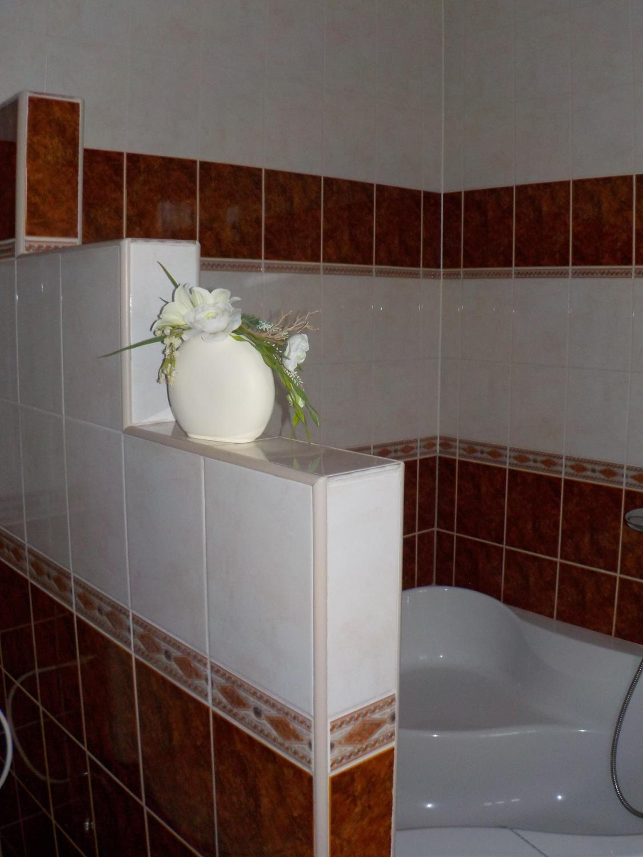 Honeymoon Suite photo 3