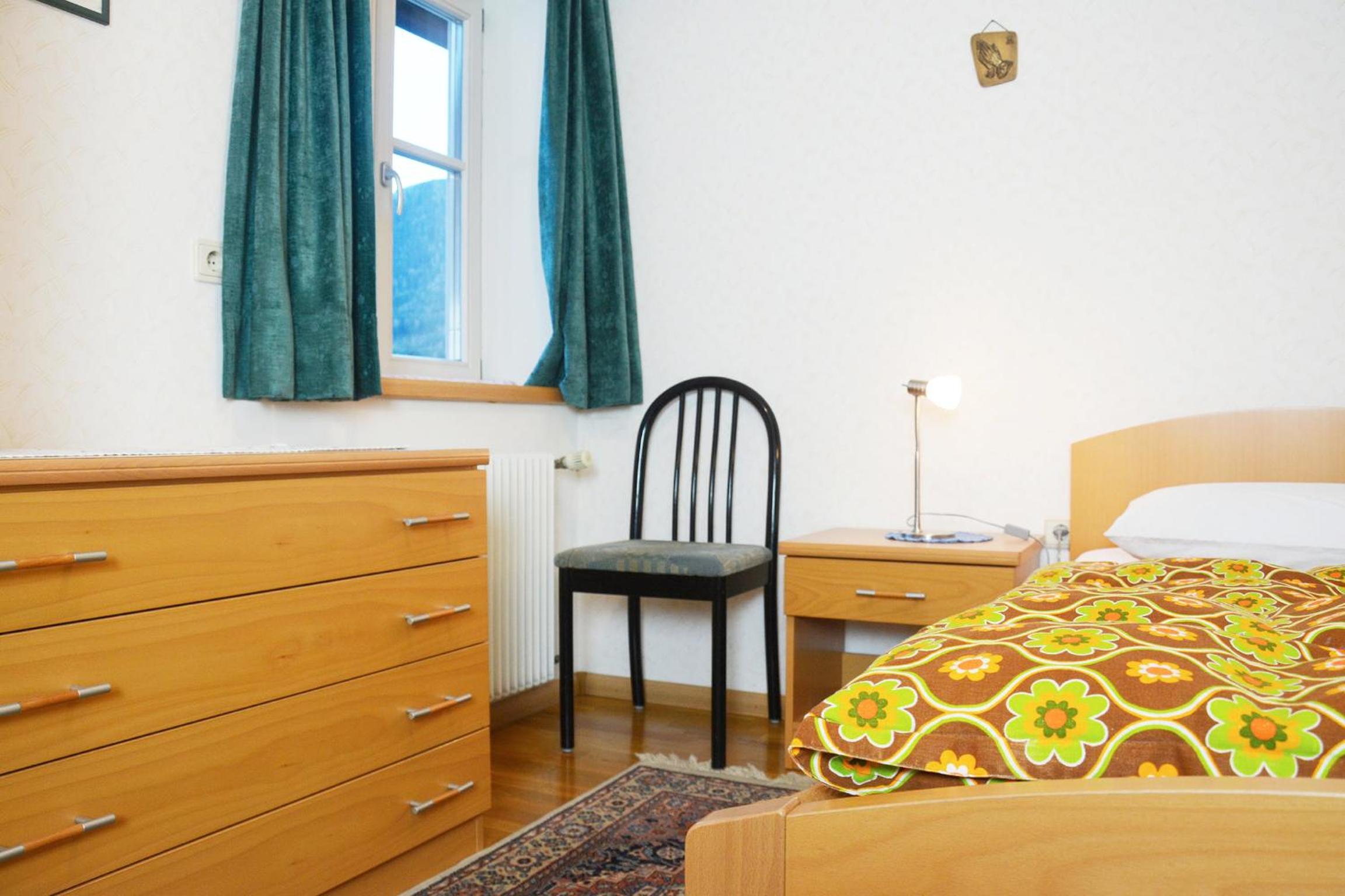 Three-Bedroom Apartment with Balcony photo 2