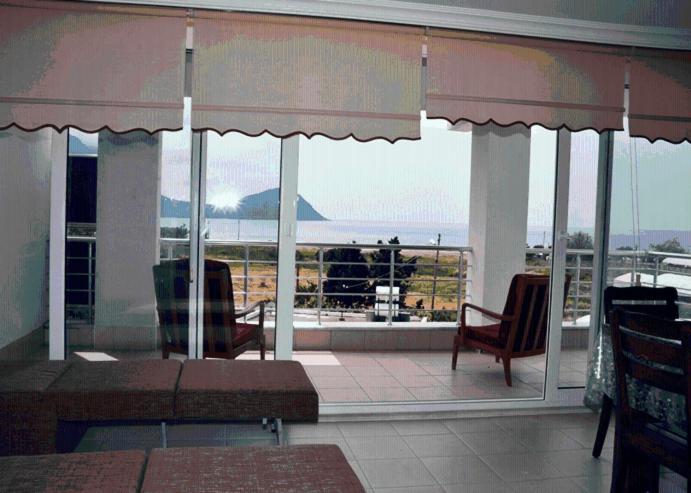 One-Bedroom Apartment with Sea View photo 2