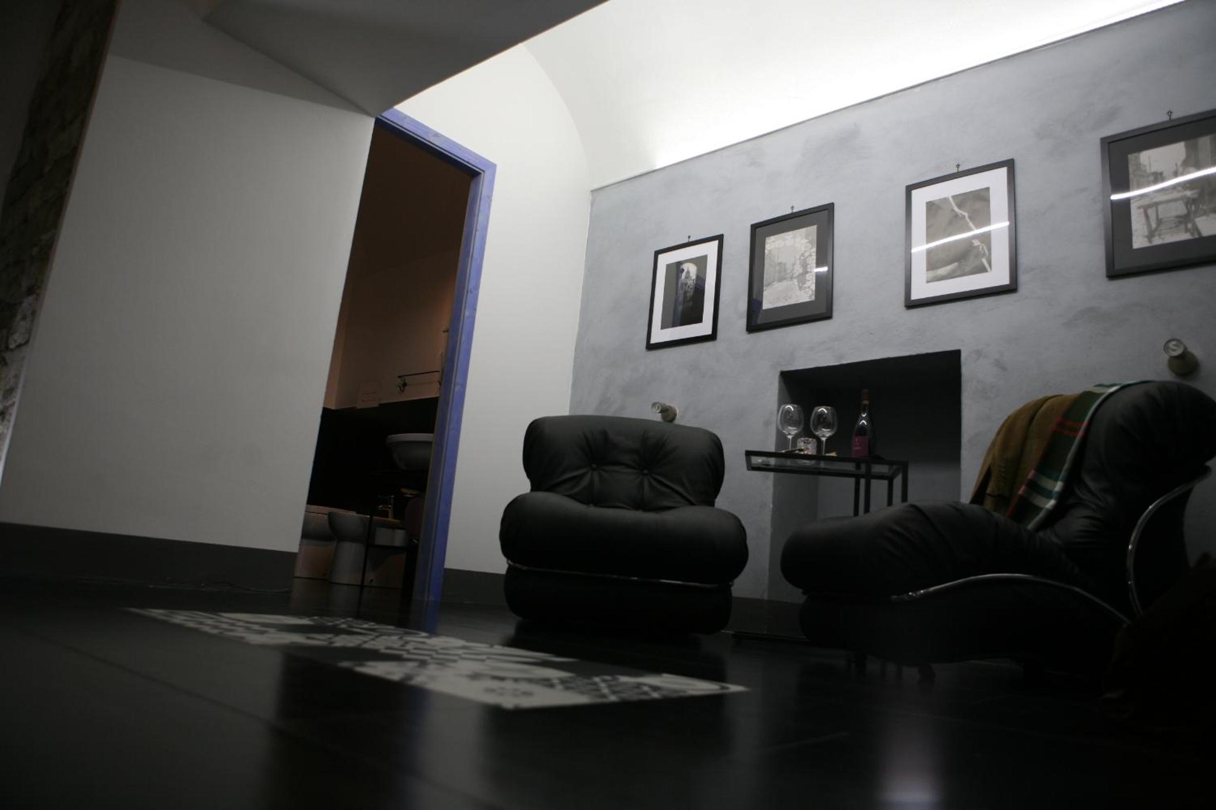 Superior Family Room photo 2