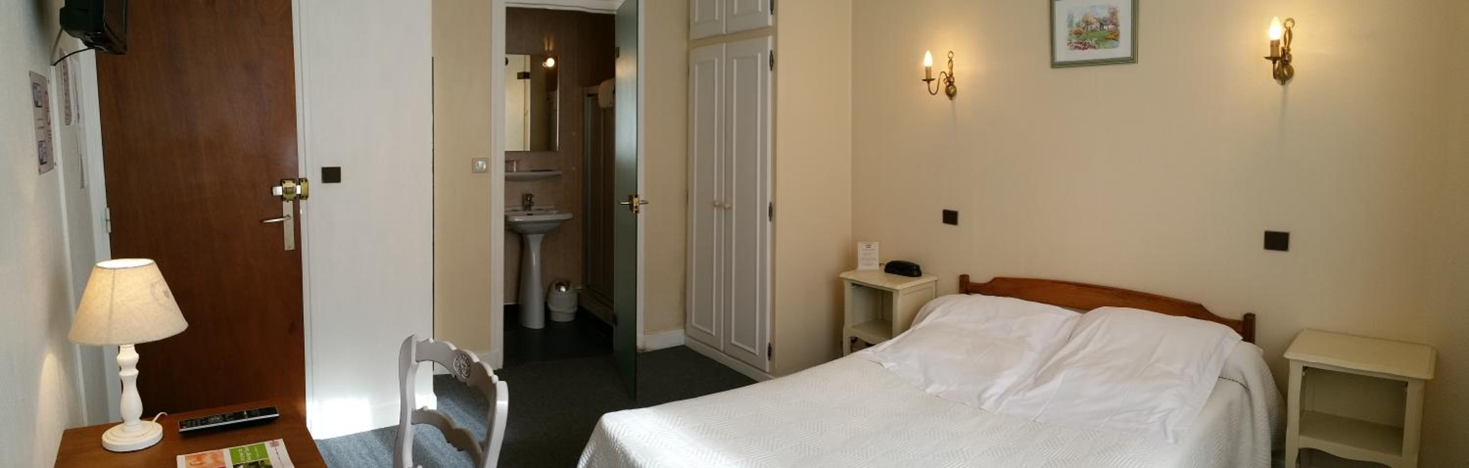 Budget Double Room photo 3