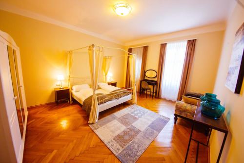 Apartment with Lake View photo 1