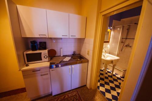 Studio Apartment photo 2