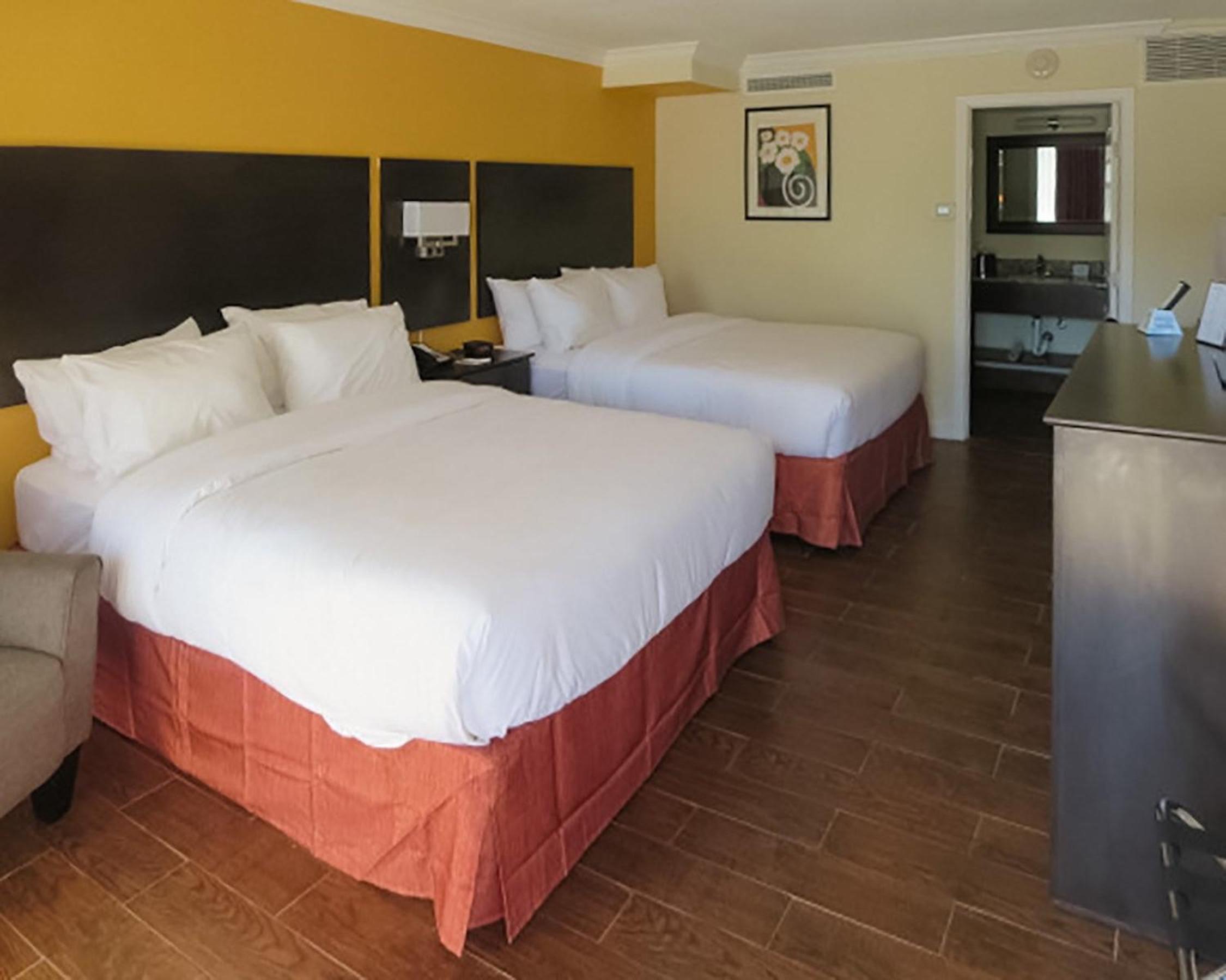 Double Queen Room photo 1