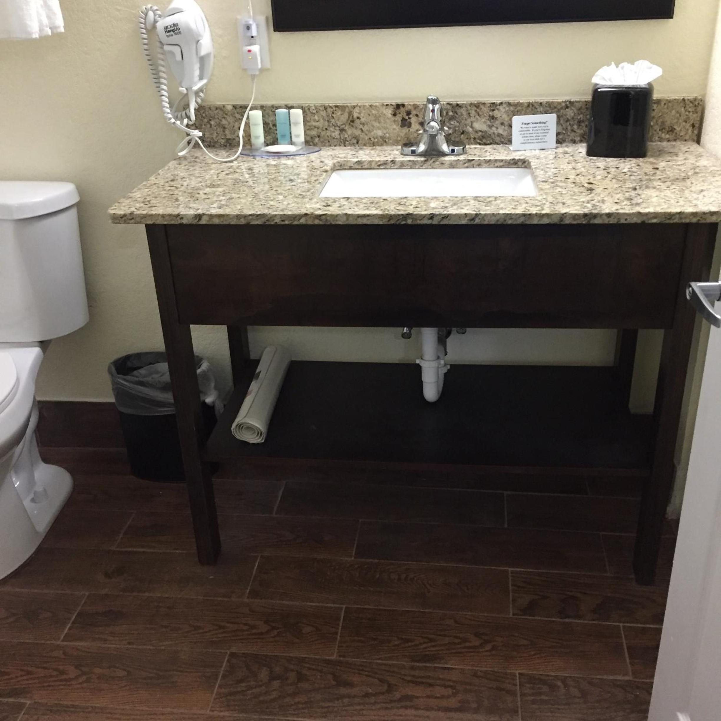 King Room - Disability Access photo 3