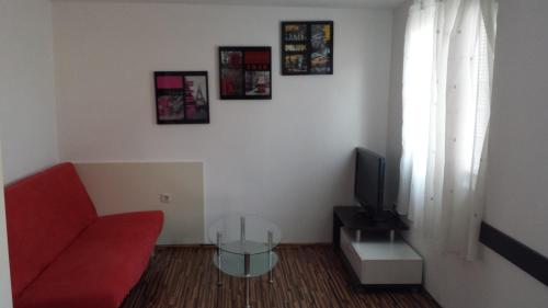 One-Bedroom Apartment - Photo 7