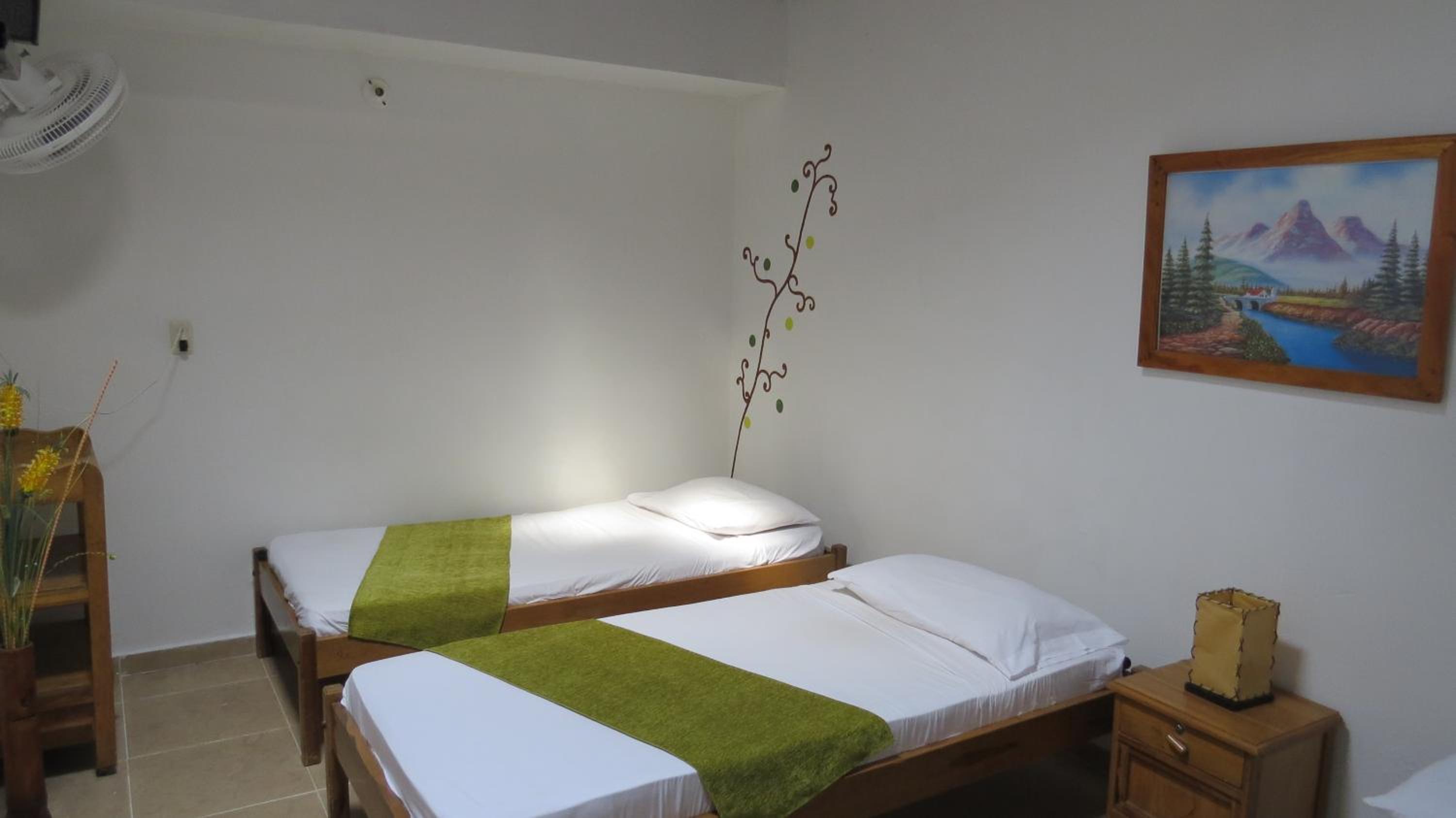 Quadruple Room with Private Bathroom photo 2