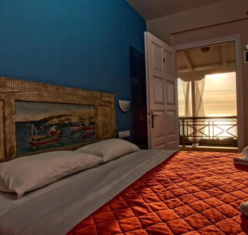 Family One-Bedroom Apartment with Sea View