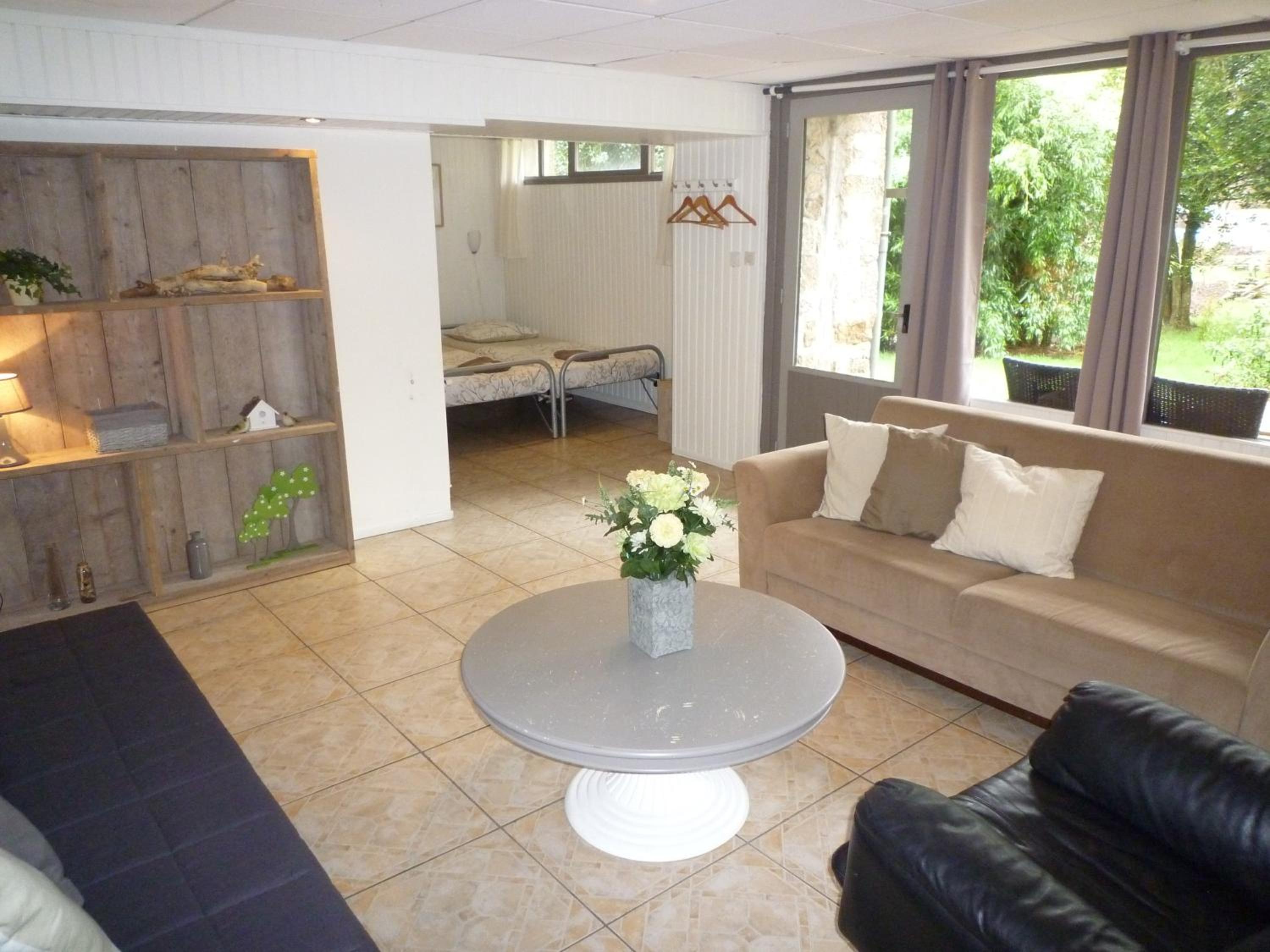 Family Room with Terrace photo 2