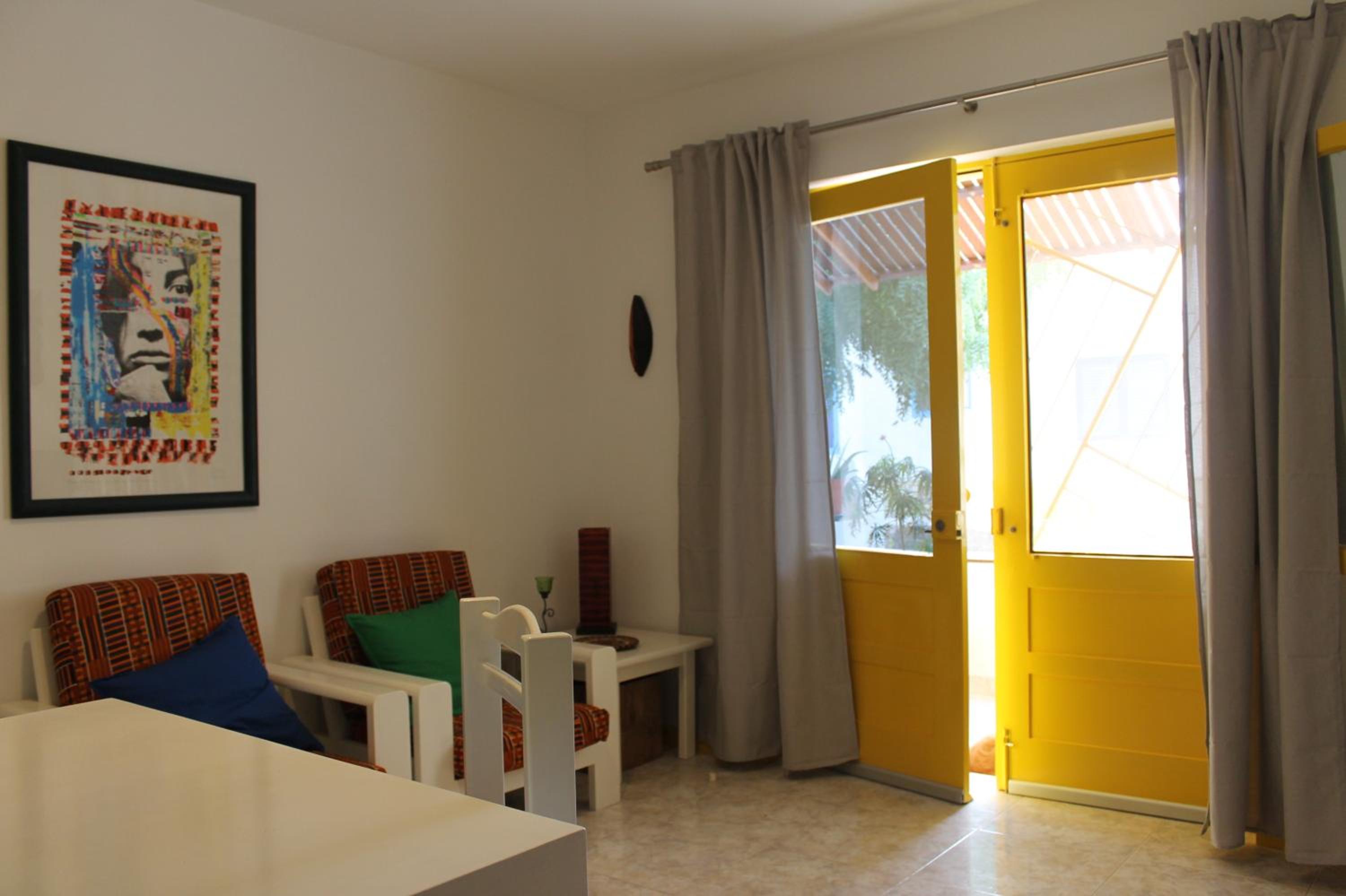 Apartment photo 2