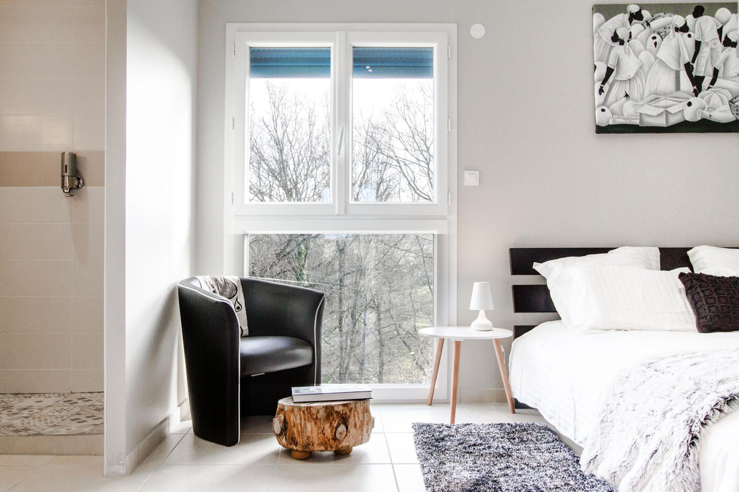Queen Room with Garden View