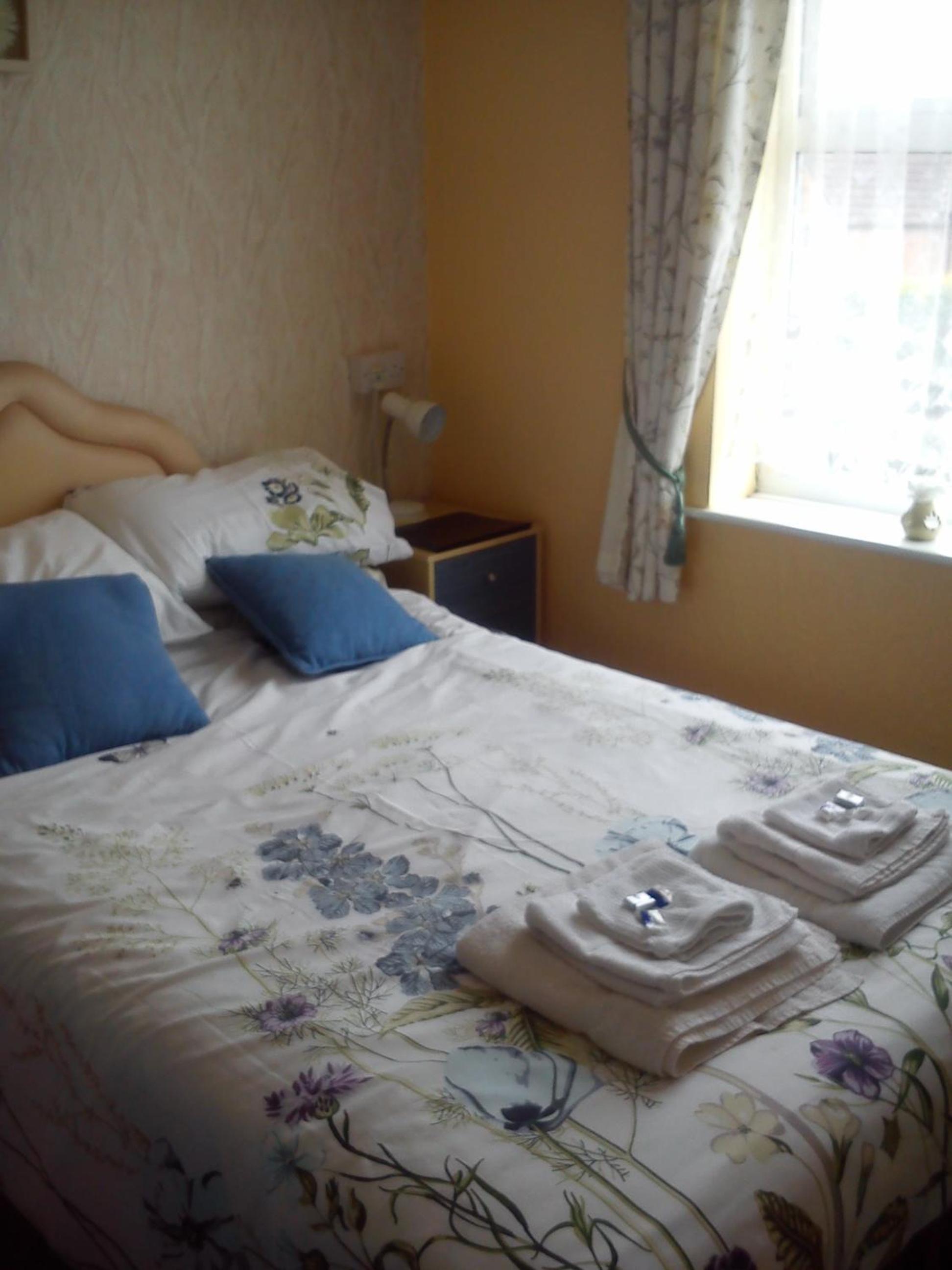 Single Room with Shared Shower and Toilet