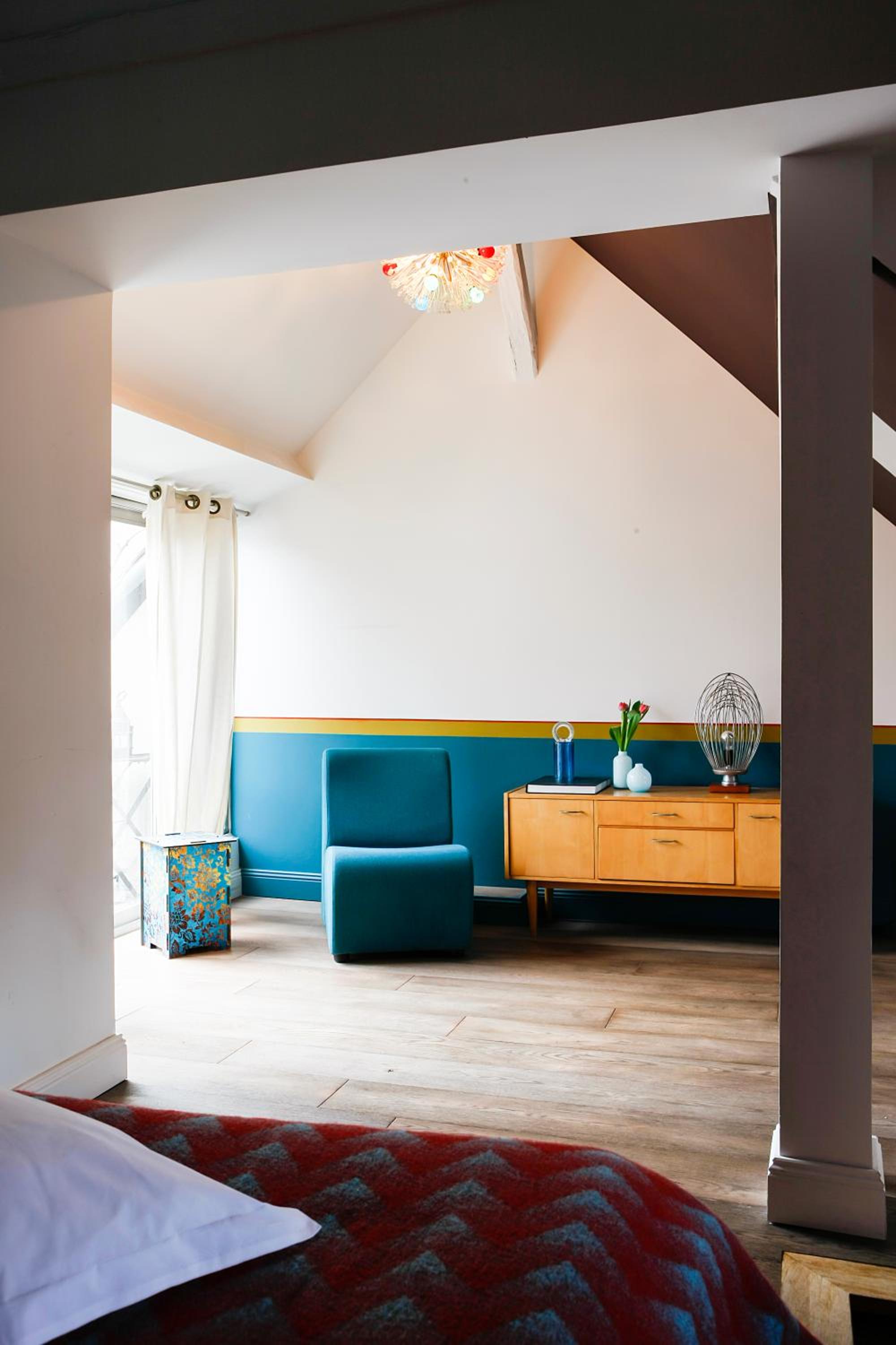 Attic Duplex Apartment - 15 photo 3