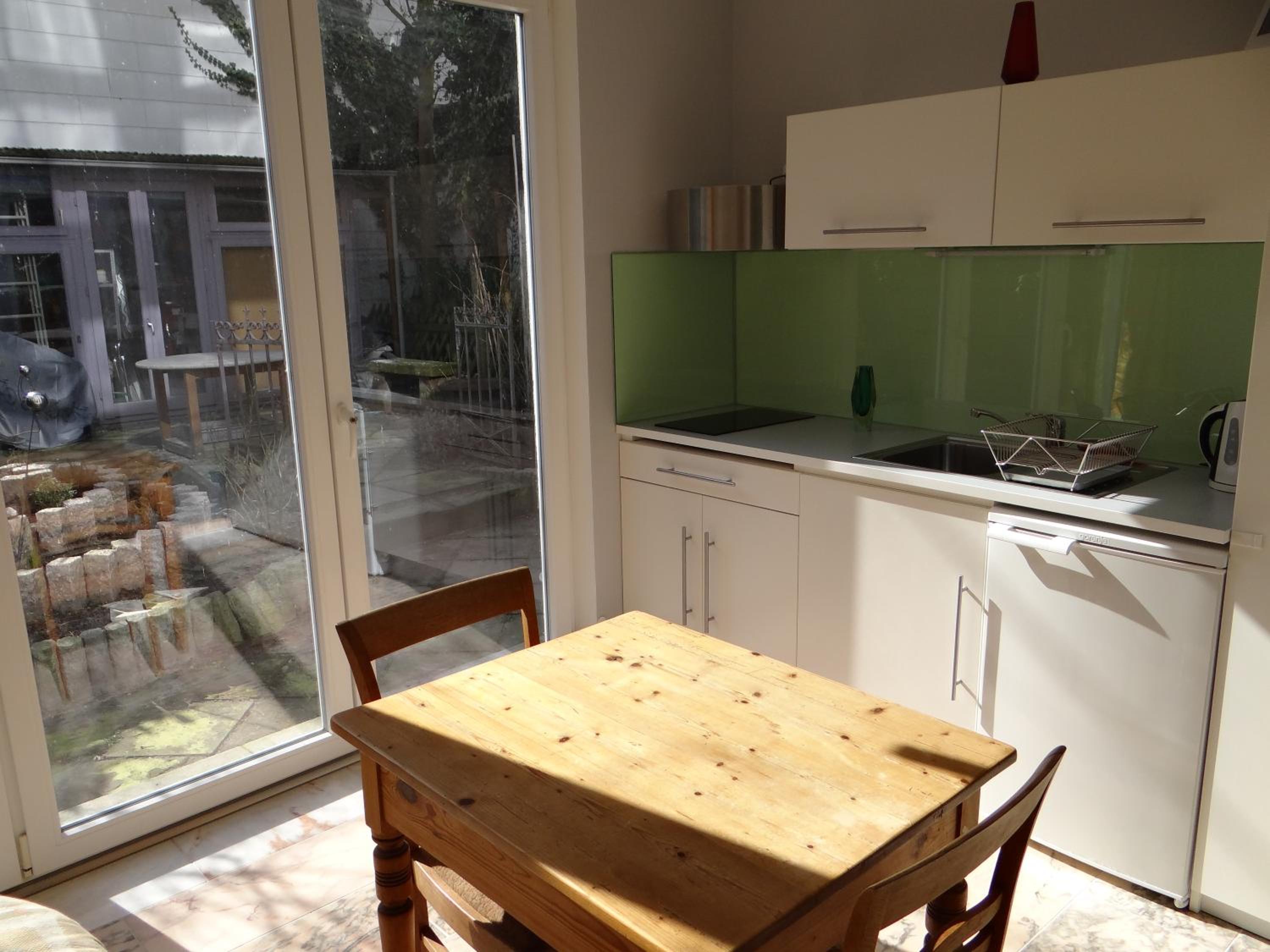 Studio Apartment photo 2