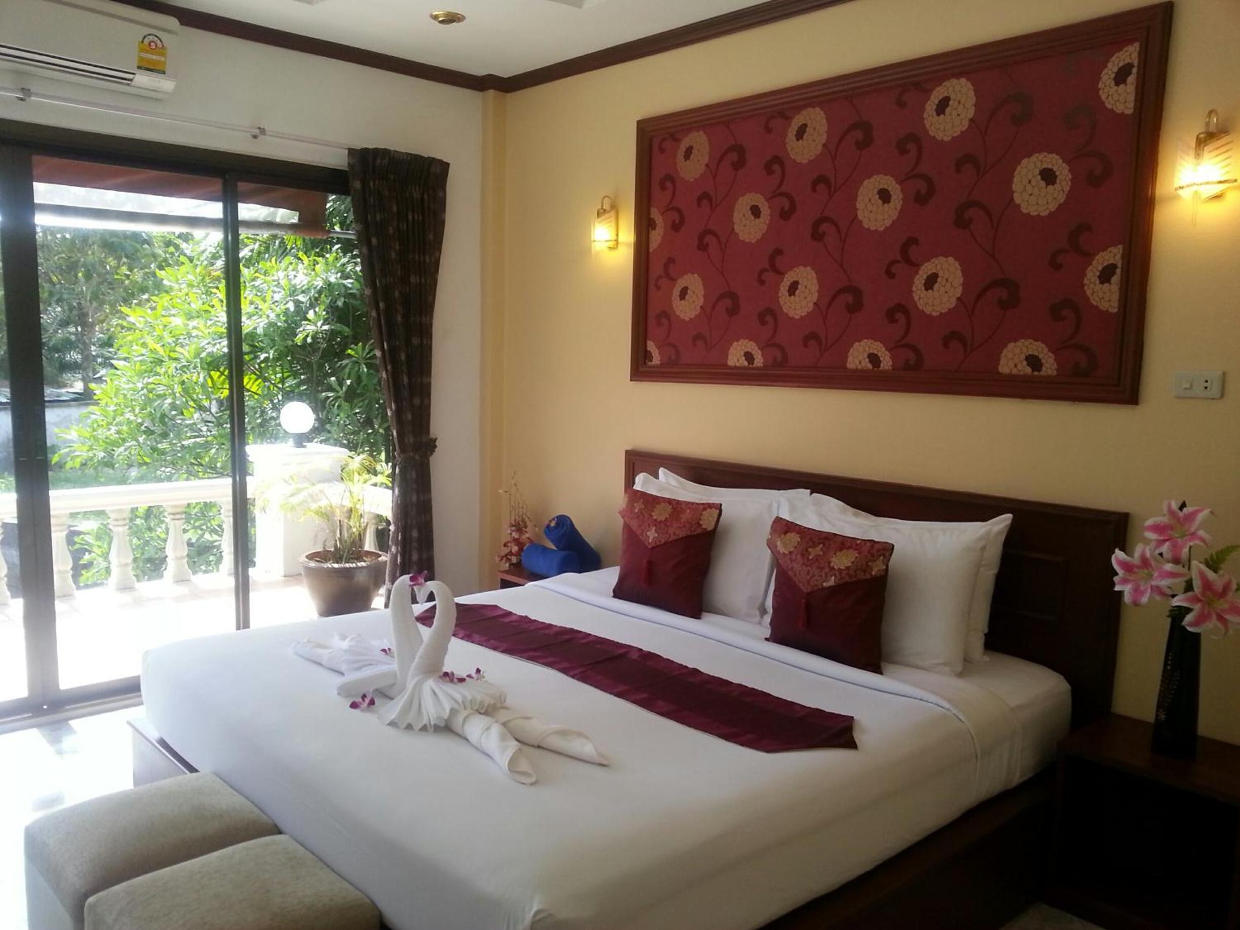 Two-Bedroom Deluxe Suite photo 2