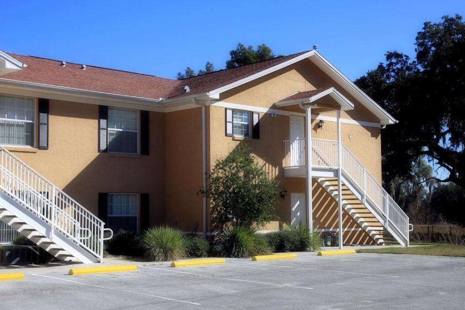 3 Bedroom Apartment with 2 bathrooms photo 1