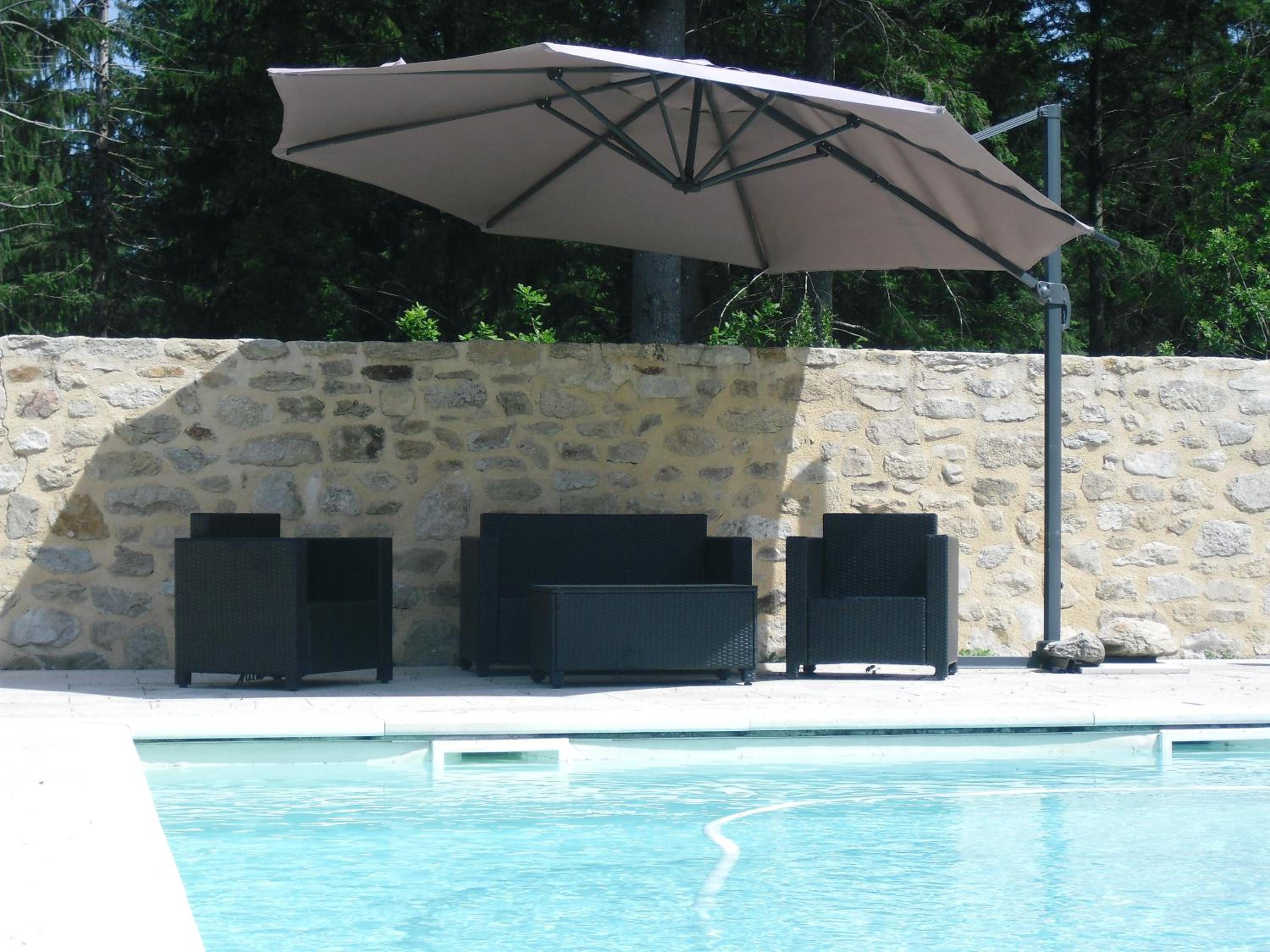 Twin Room with Pool View photo 2