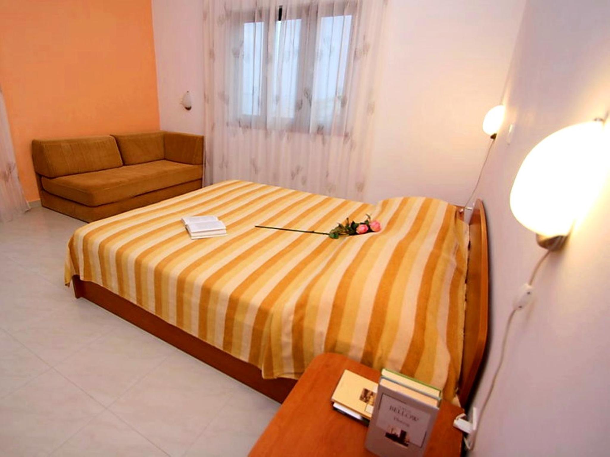 Comfort Two - Bedroom Apartment with Terrace and Sea View photo 3