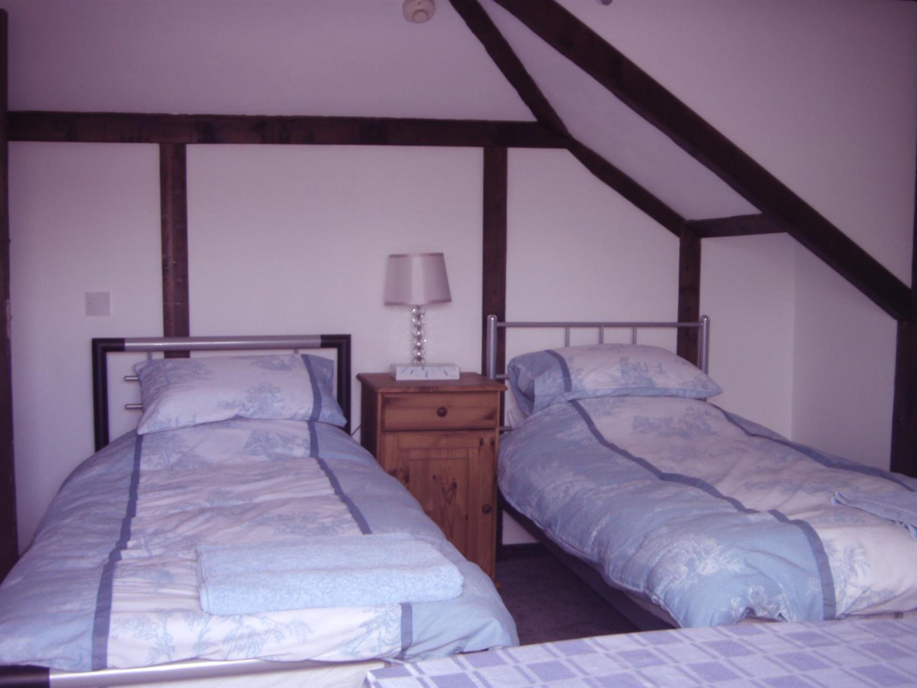 Large Twin or Triple Room photo 2