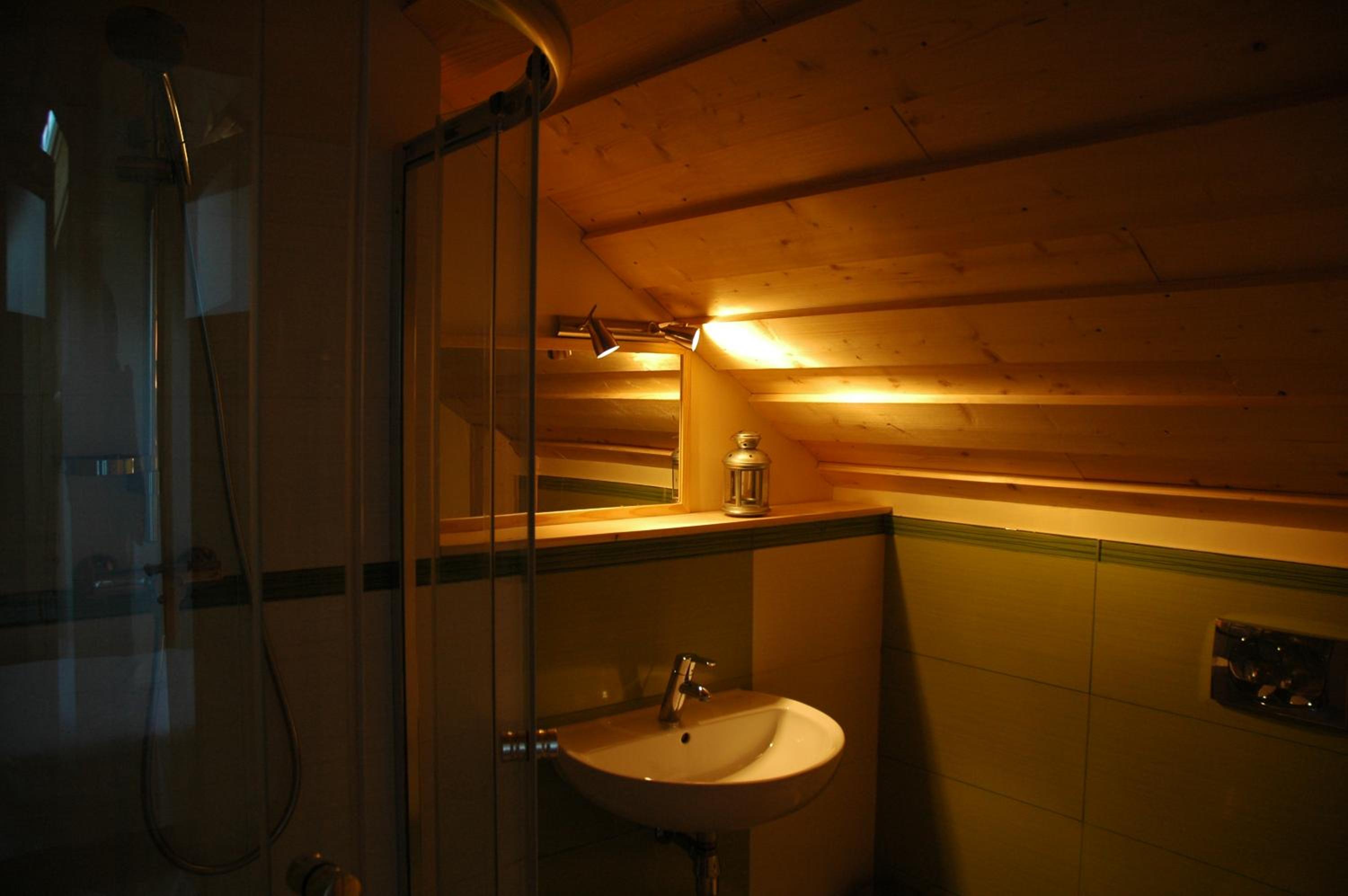 Triple Room with Private Bathroom - Photo 3