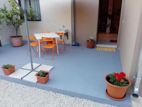 Apartment - Split Level photo 2
