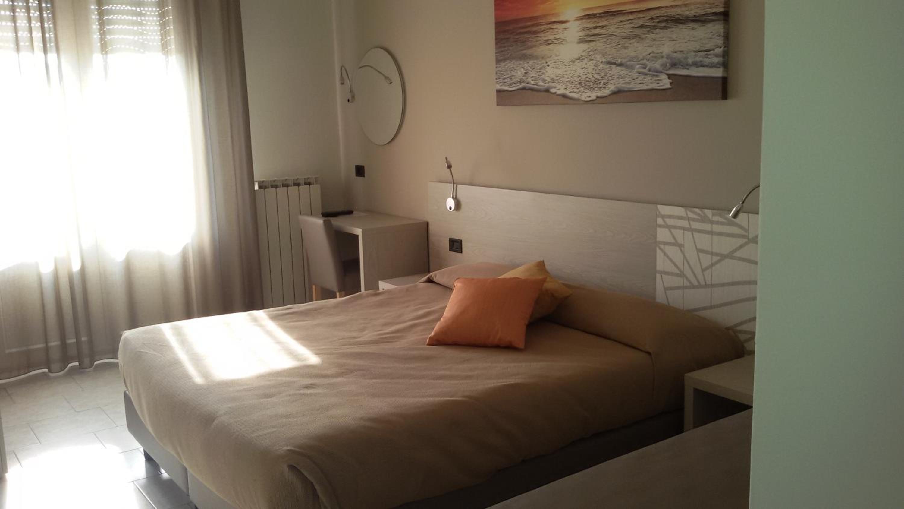 Triple Room with Balcony and Sea View