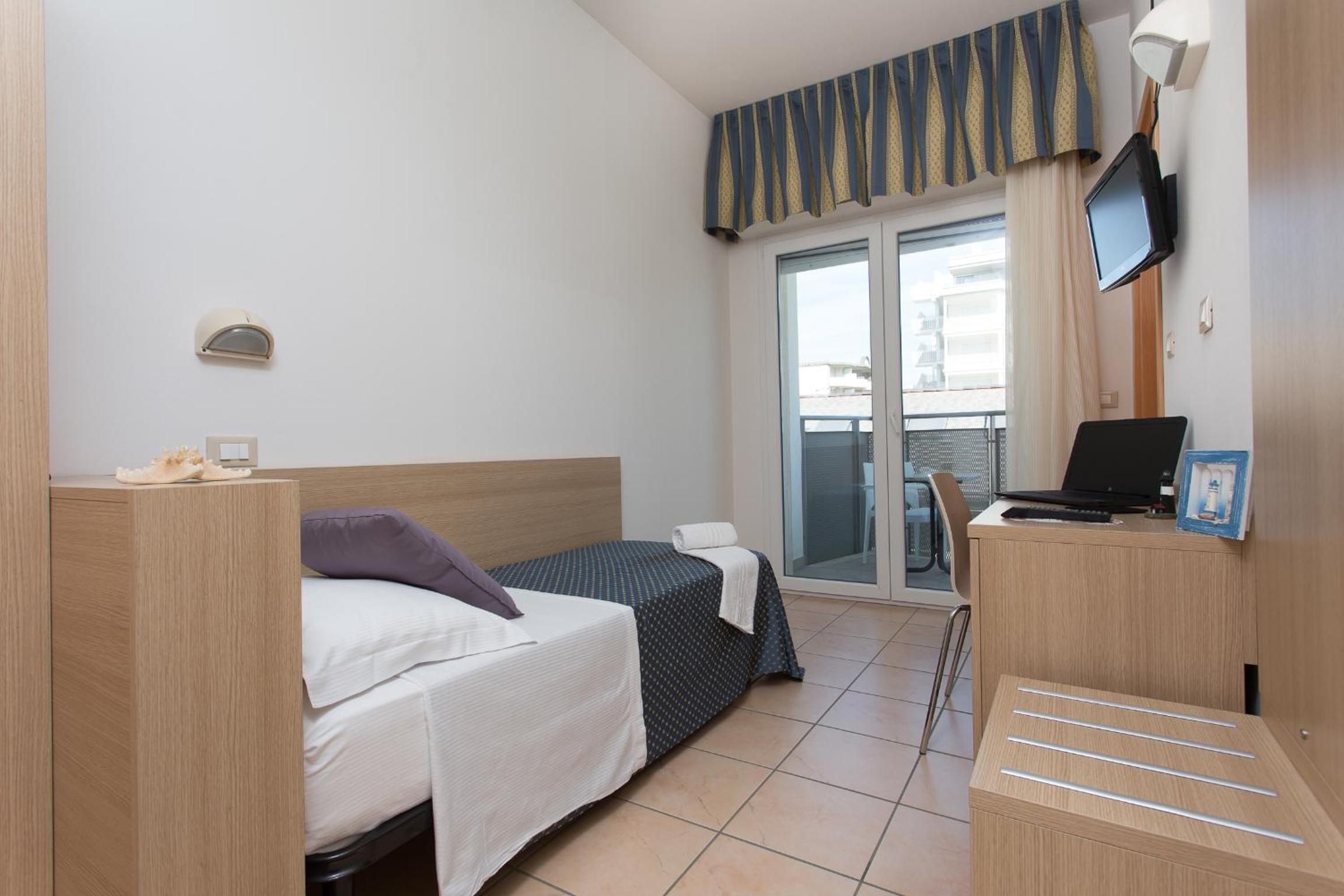 Large Single Room
